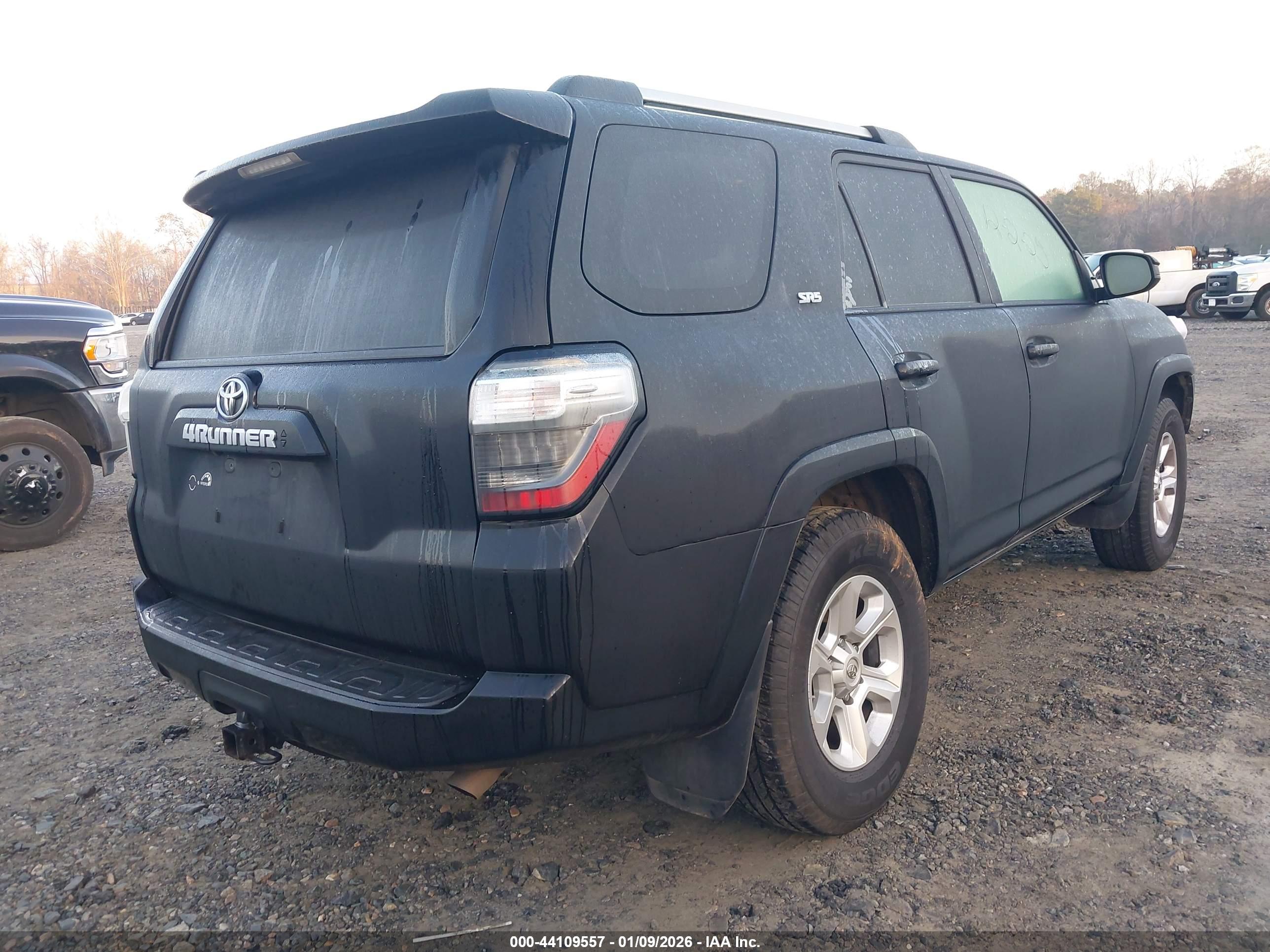 TOYOTA 4RUNNER image 4