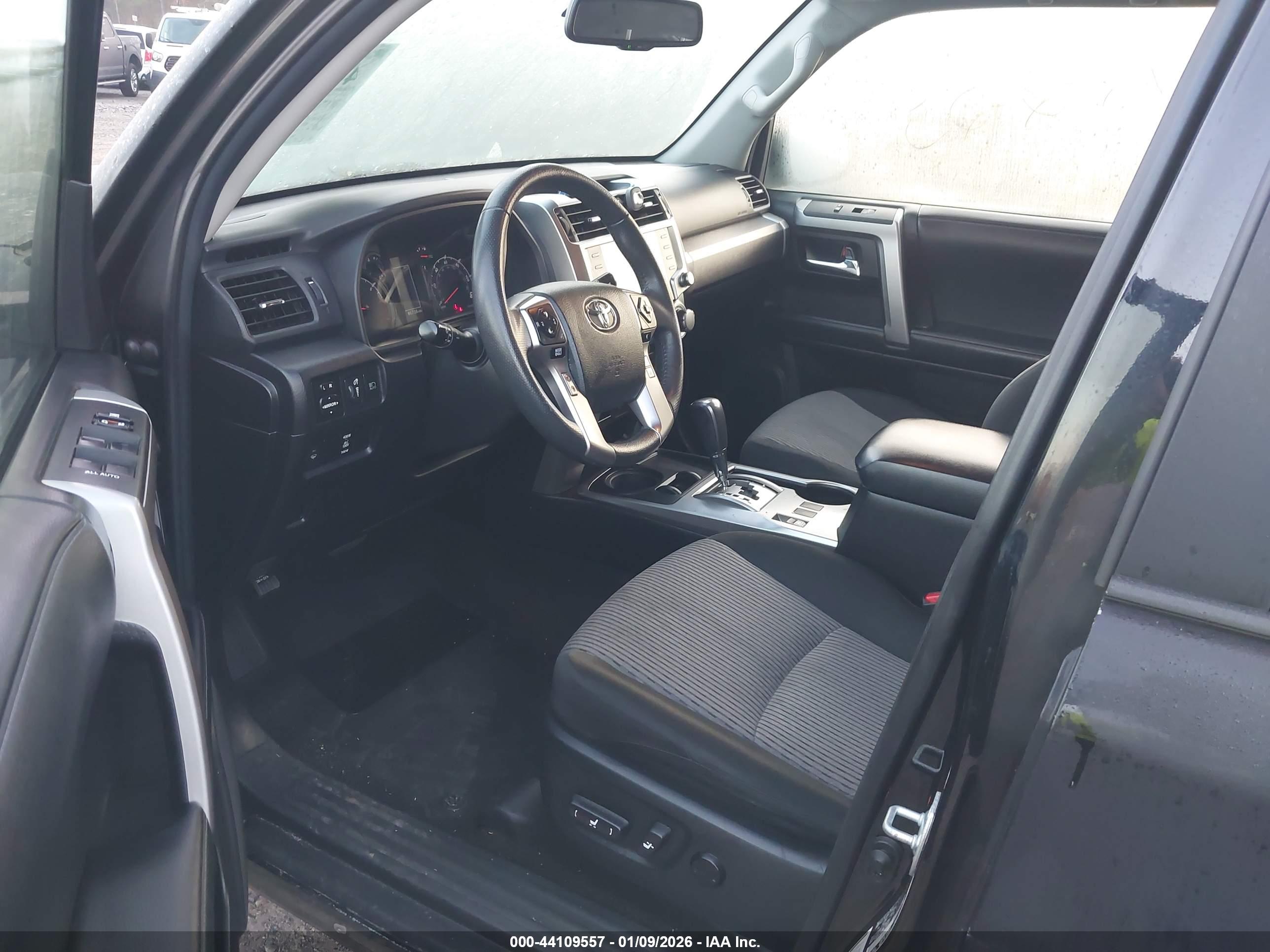 TOYOTA 4RUNNER image 5