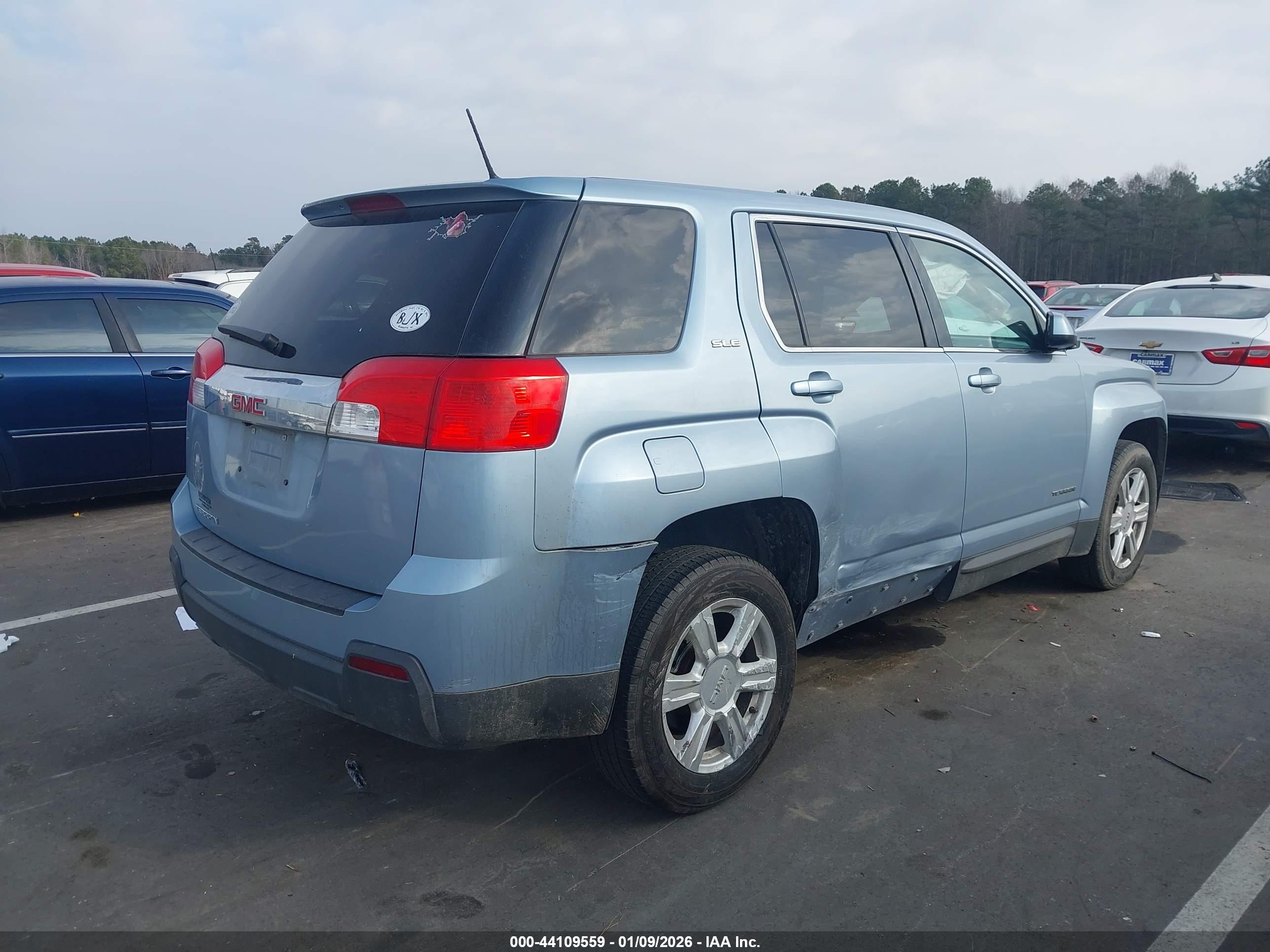GMC TERRAIN image 4