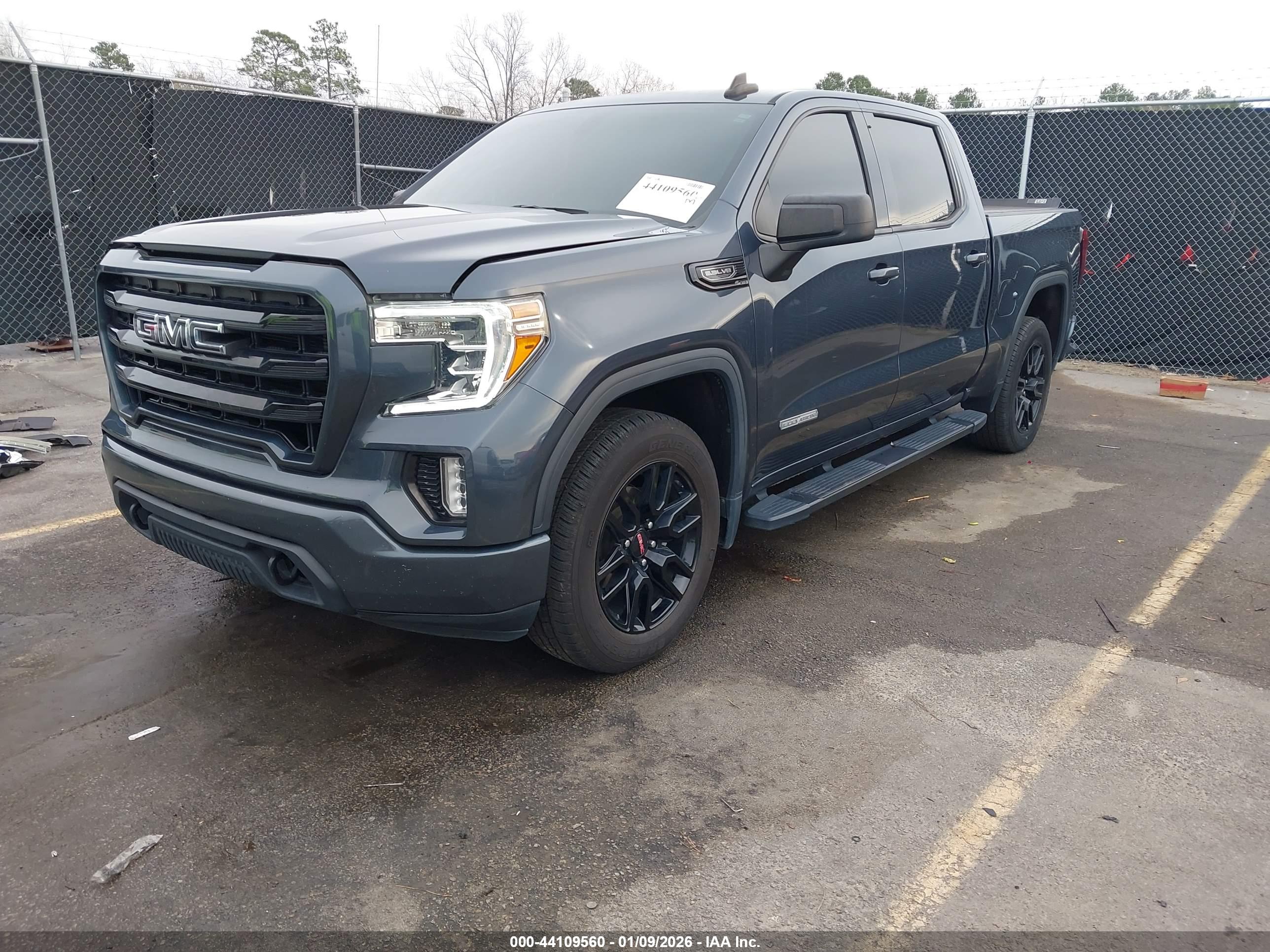 GMC SIERRA image 2