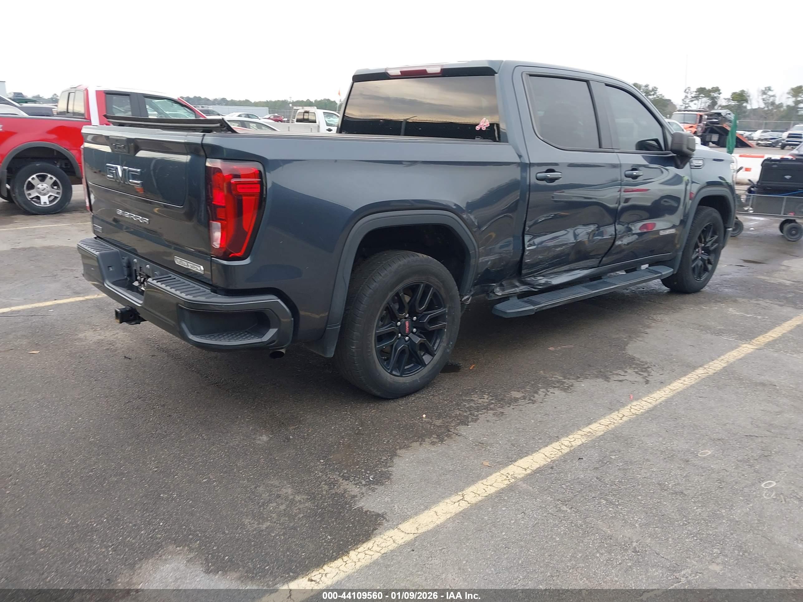 GMC SIERRA image 4