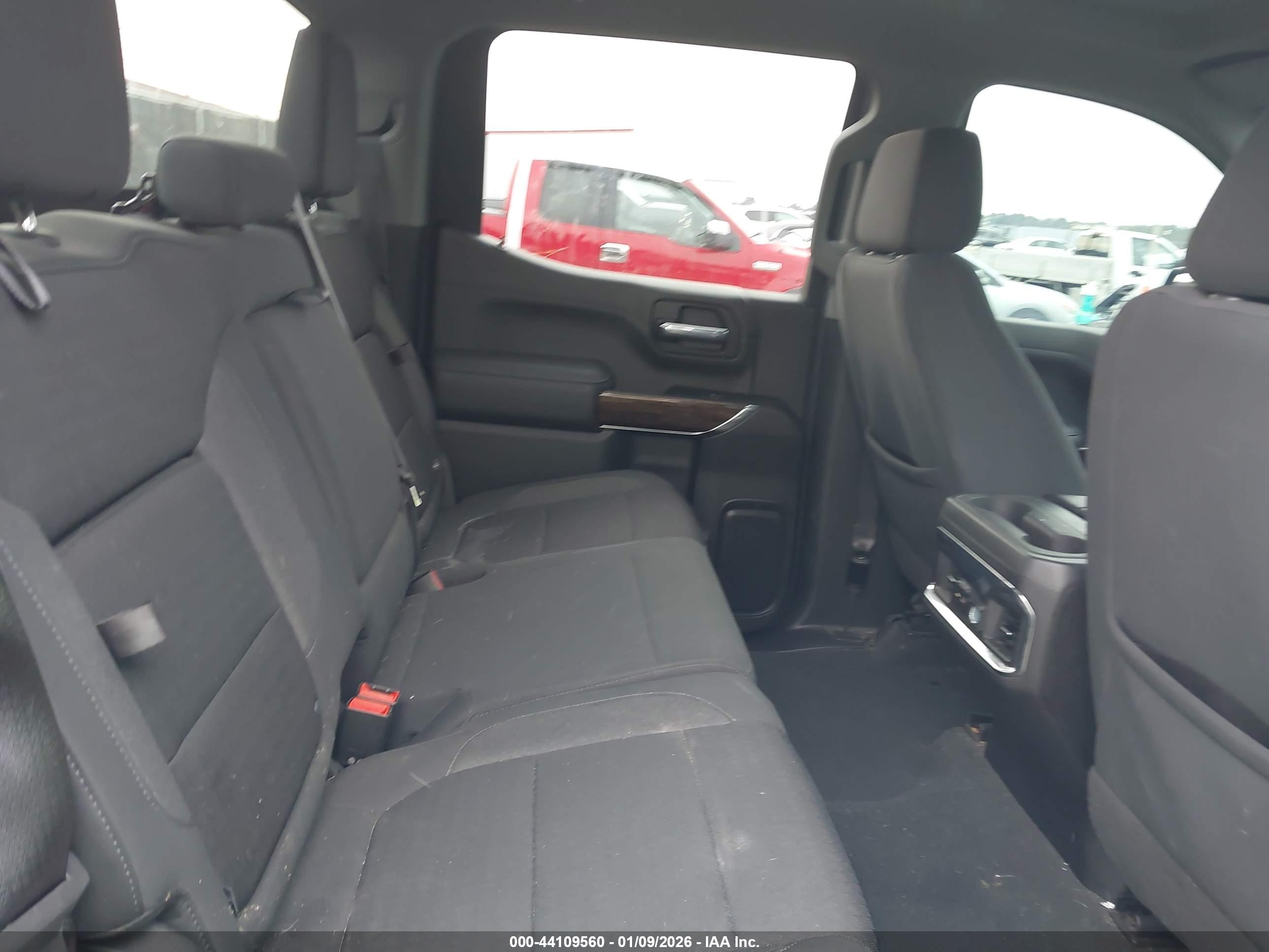 GMC SIERRA image 8