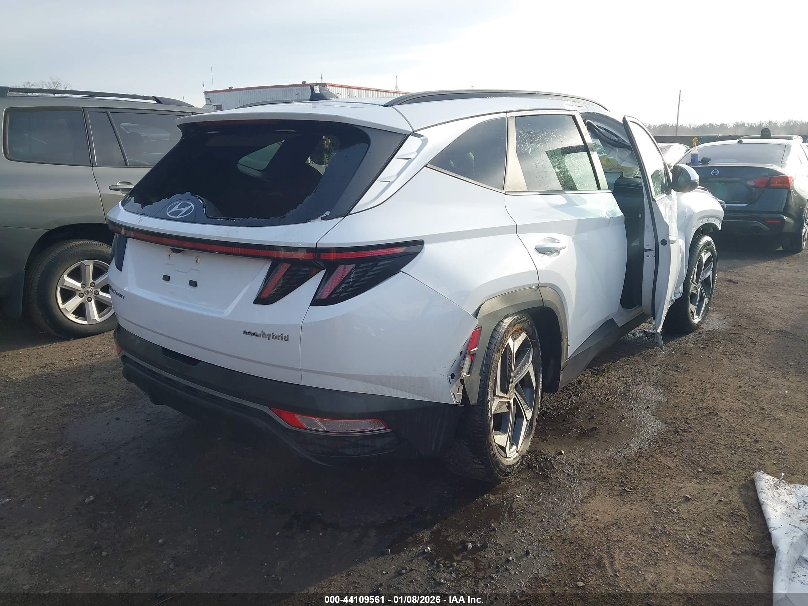 HYUNDAI TUCSON image 4