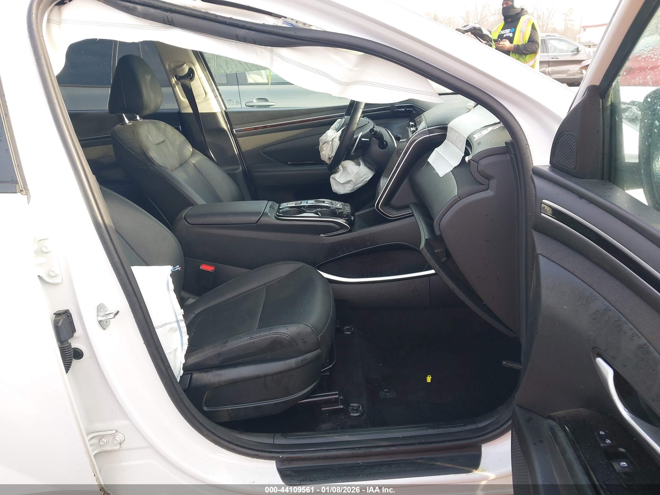 HYUNDAI TUCSON image 5