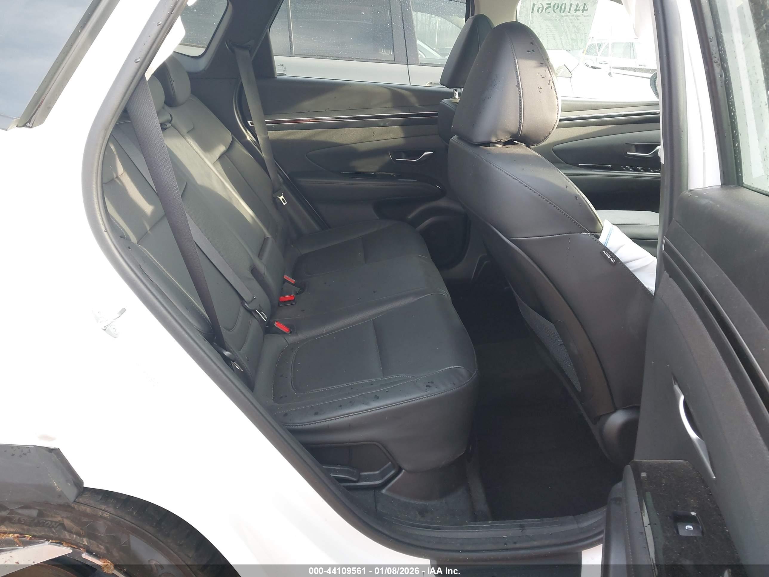 HYUNDAI TUCSON image 8