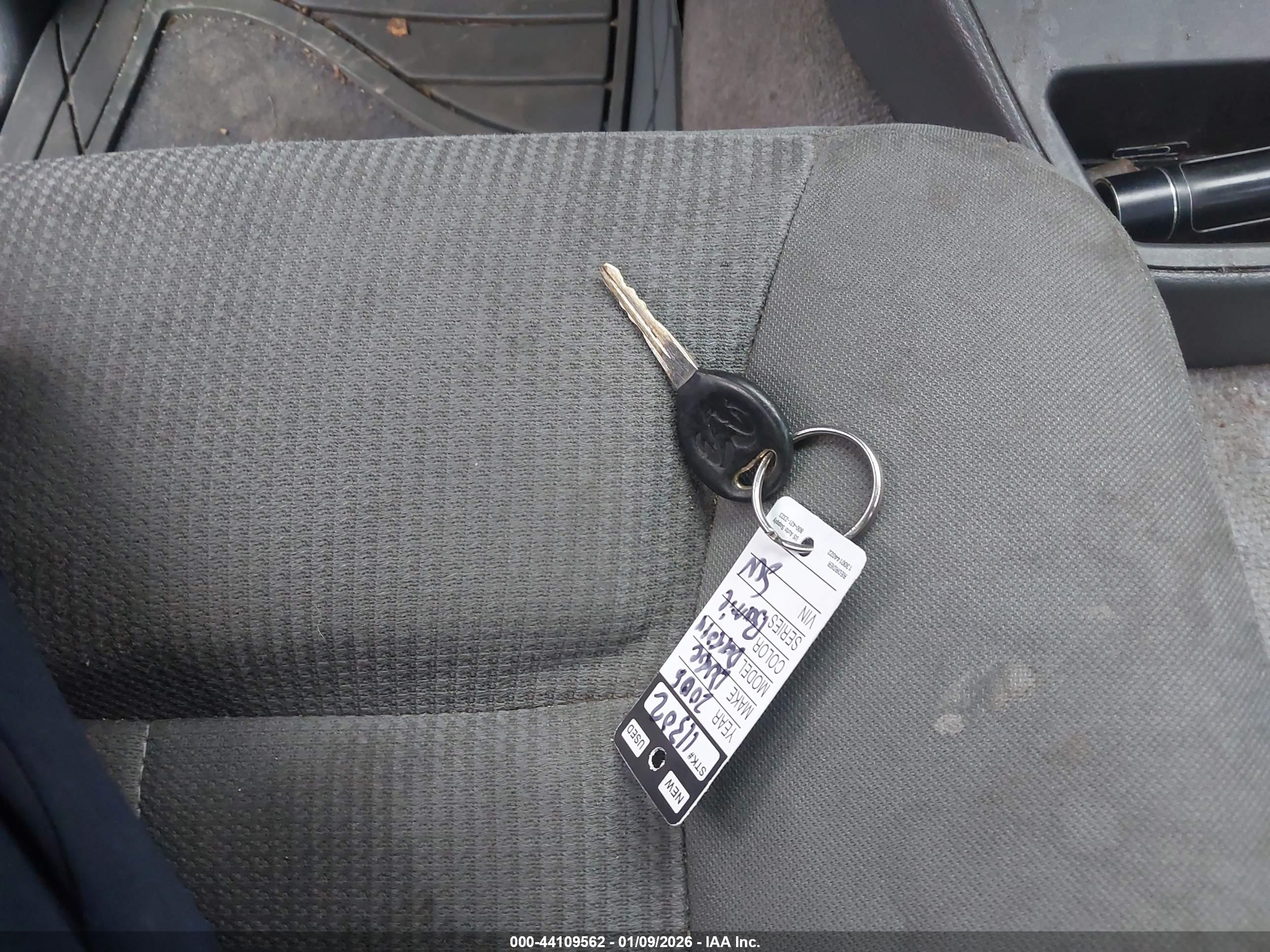 DODGE DAKOTA image 11