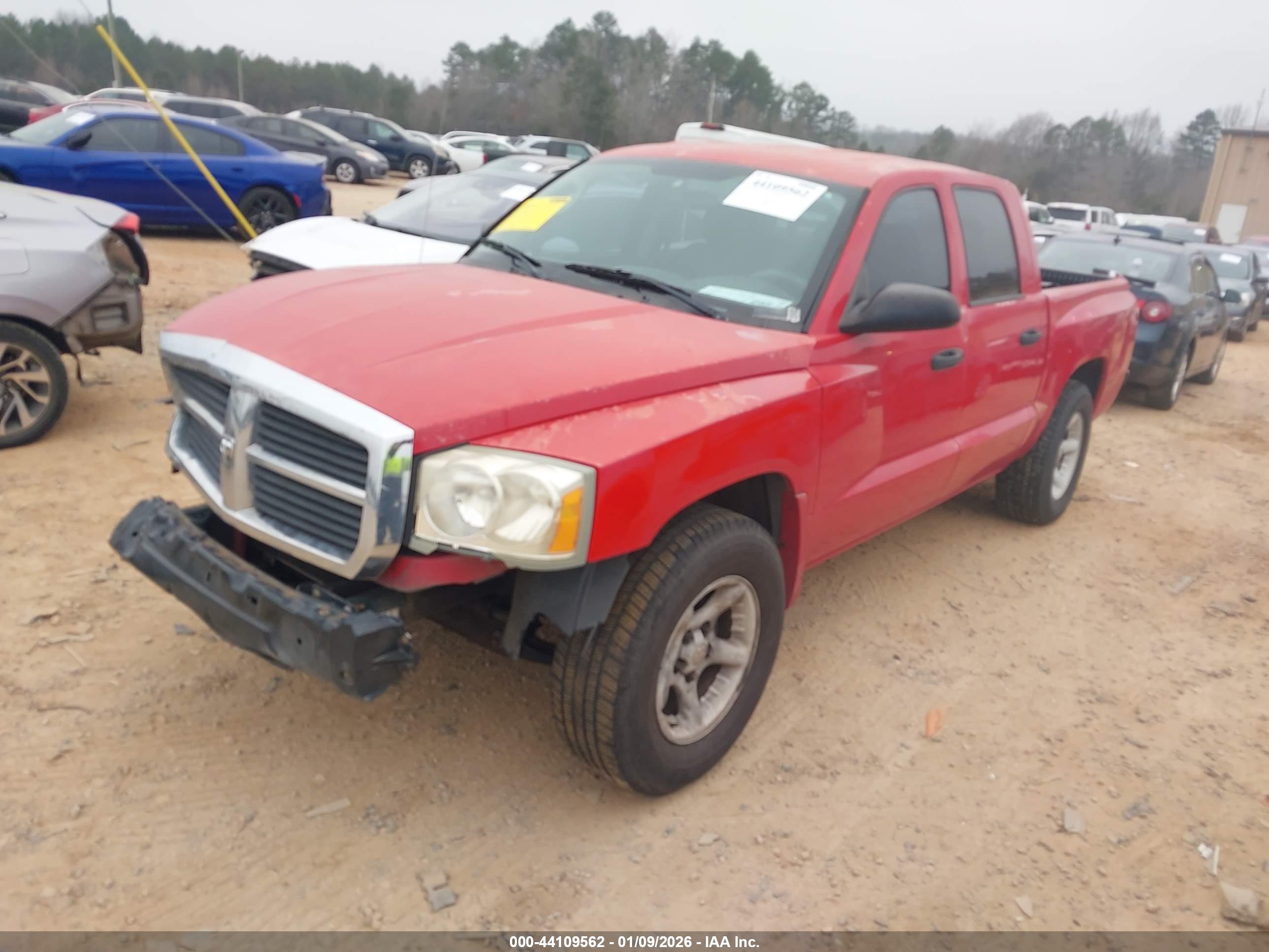 DODGE DAKOTA image 2