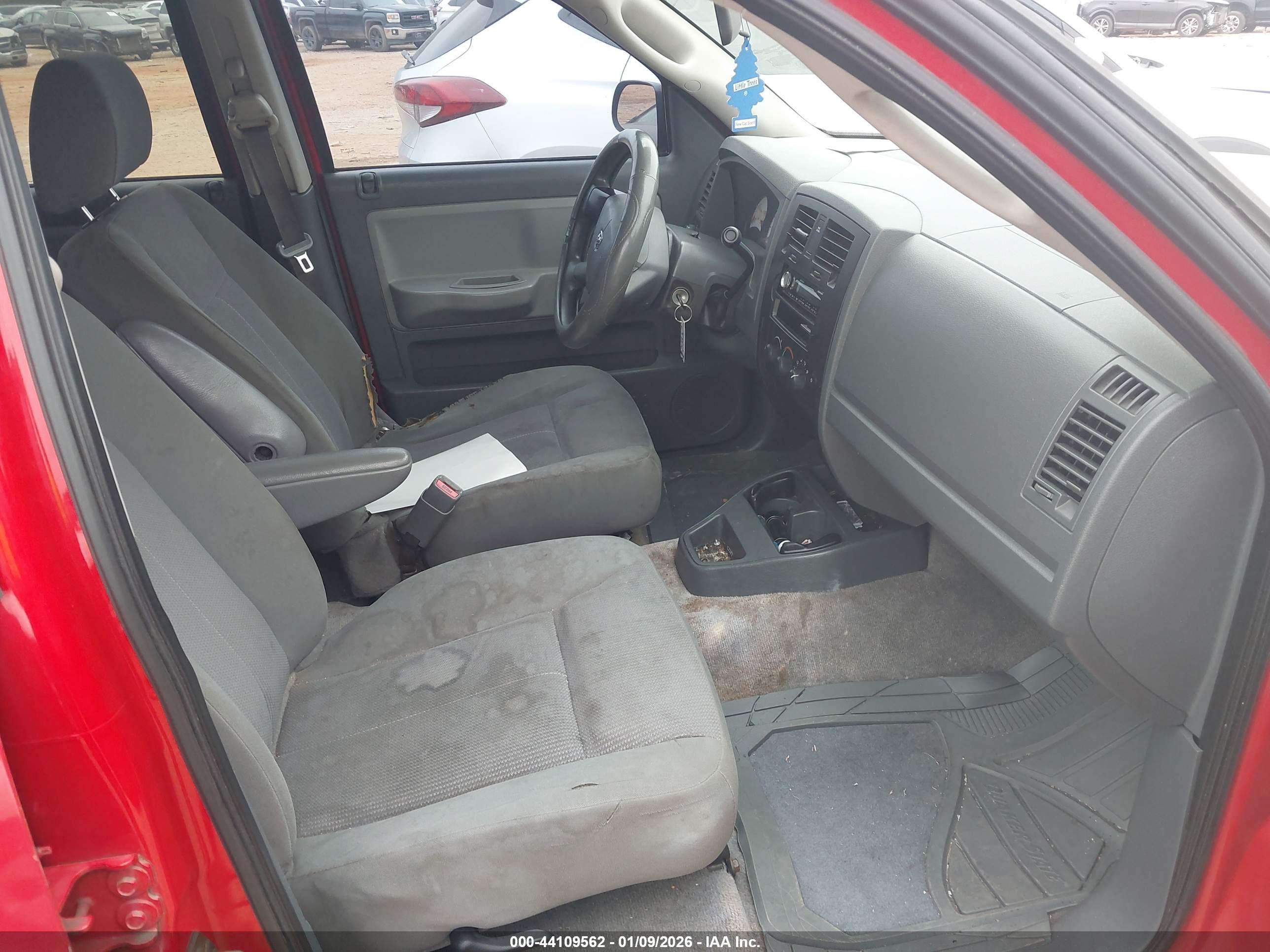 DODGE DAKOTA image 5