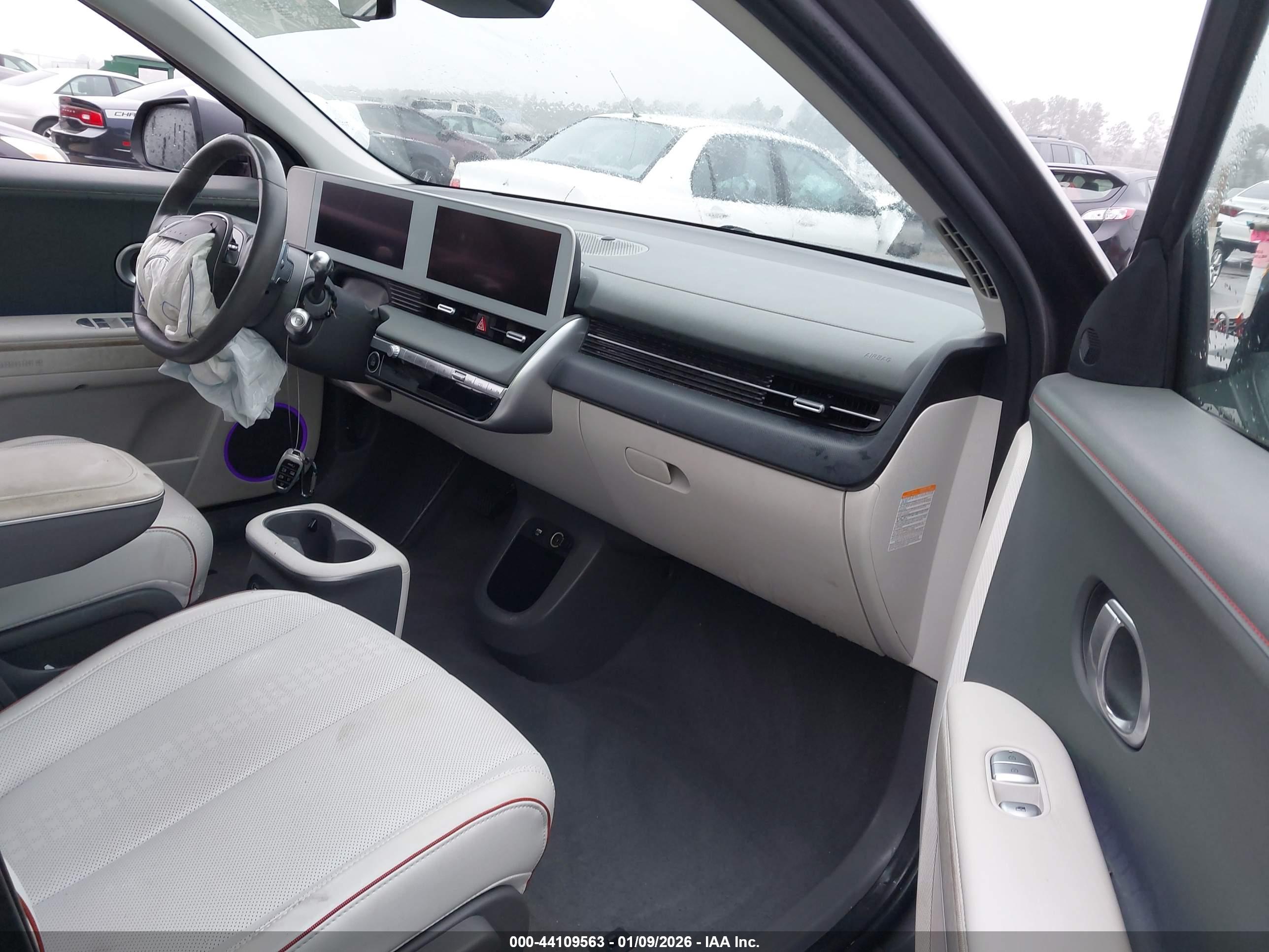 HYUNDAI IONIQ image 5