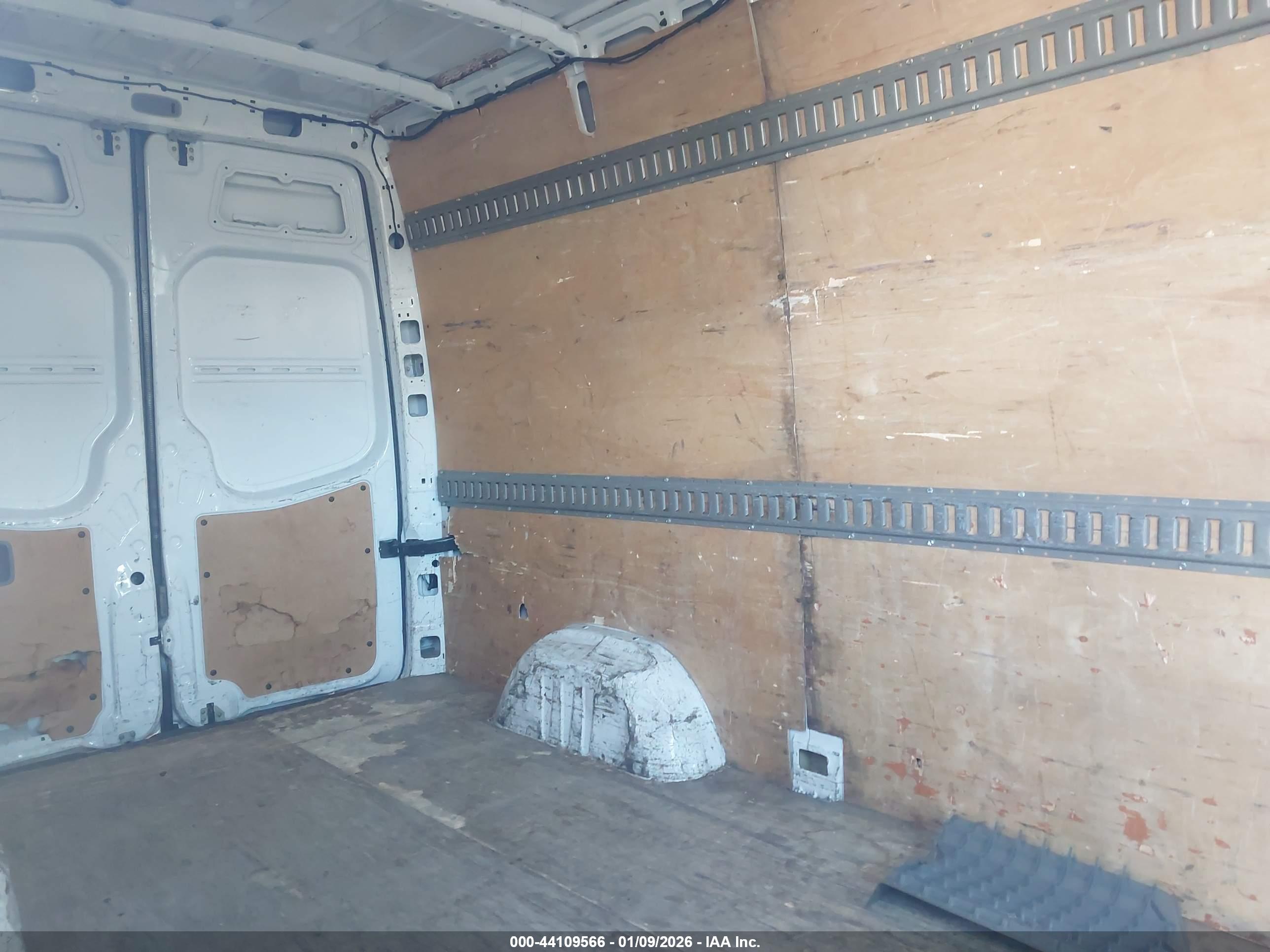 MERCEDES-BENZ SPRINTER image 8