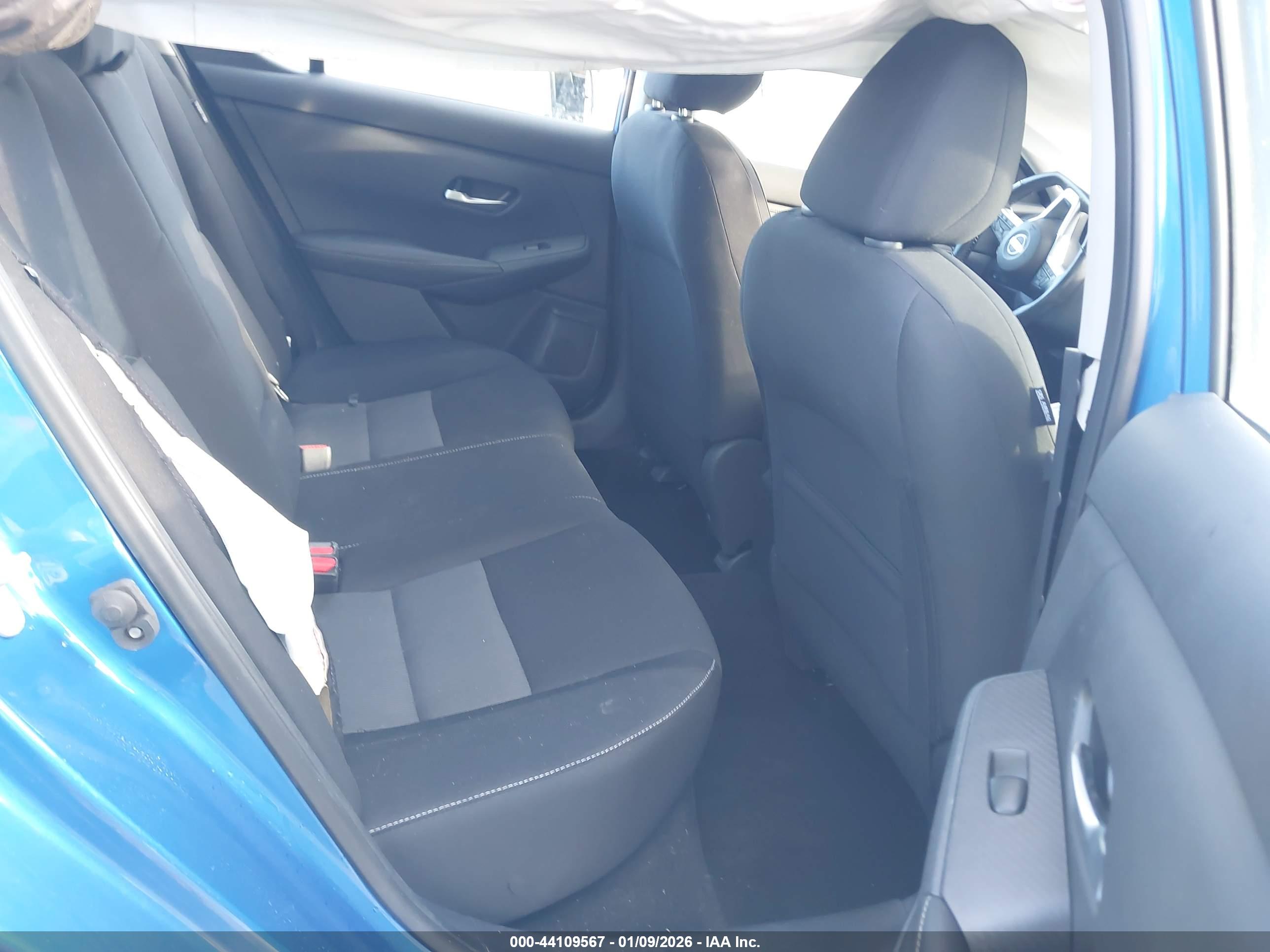 NISSAN SENTRA image 8