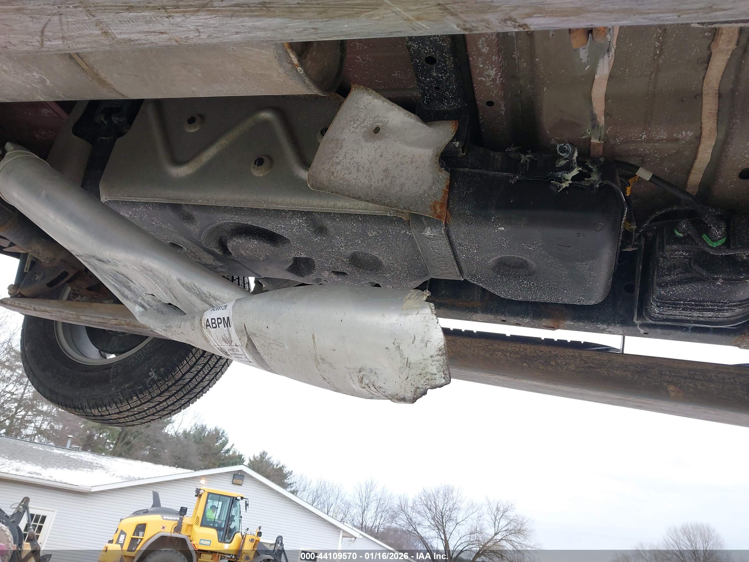 CHEVROLET COLORADO image 6