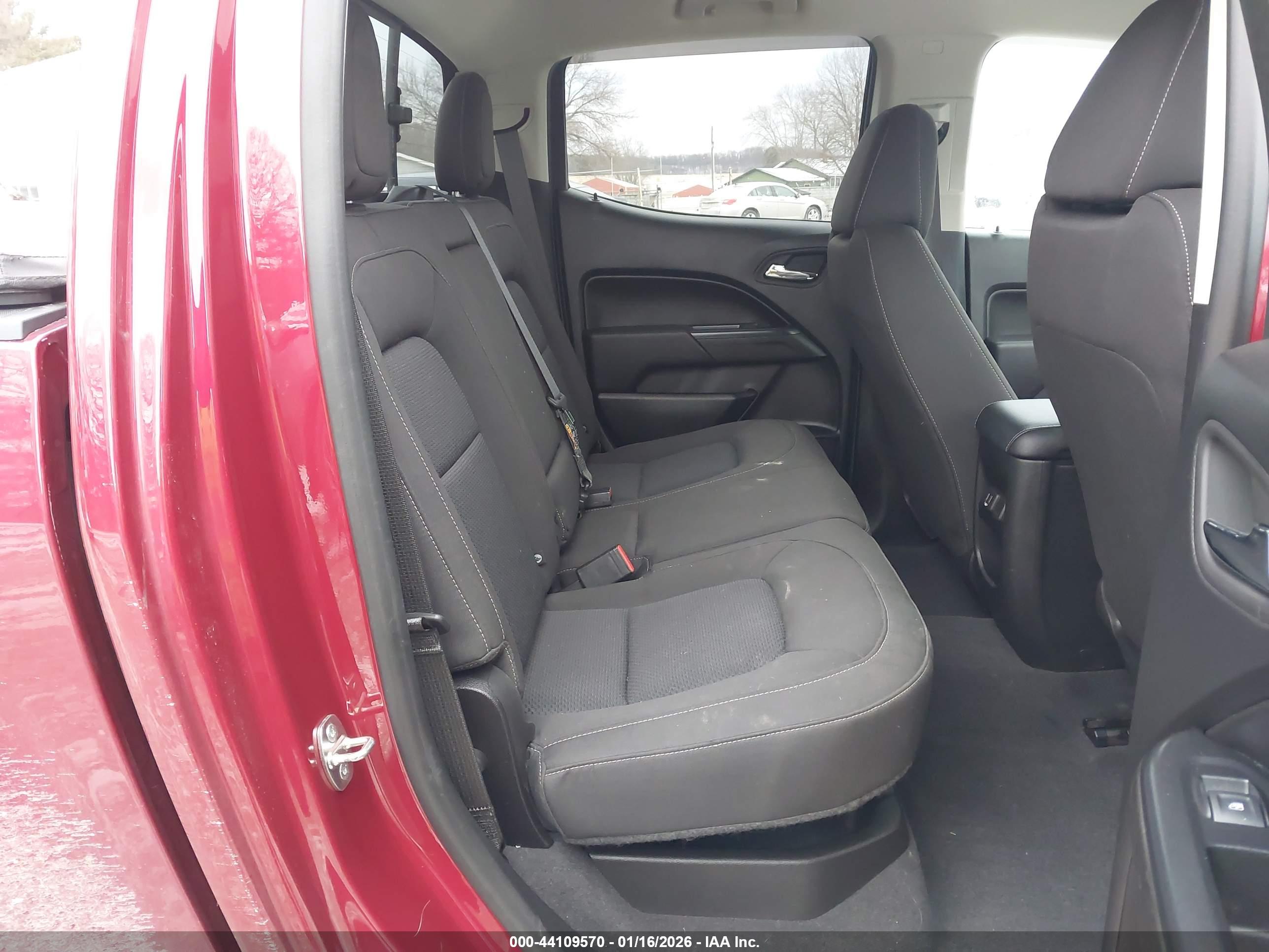 CHEVROLET COLORADO image 8