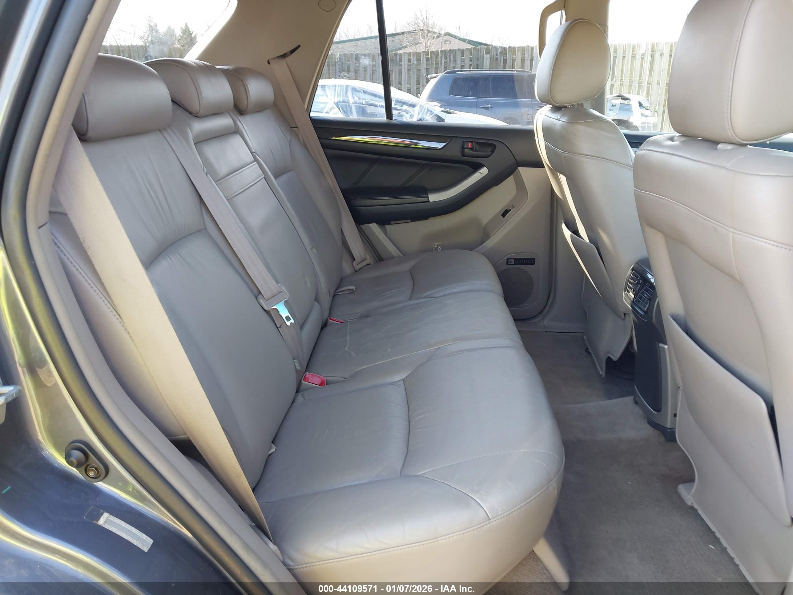 TOYOTA 4RUNNER image 8