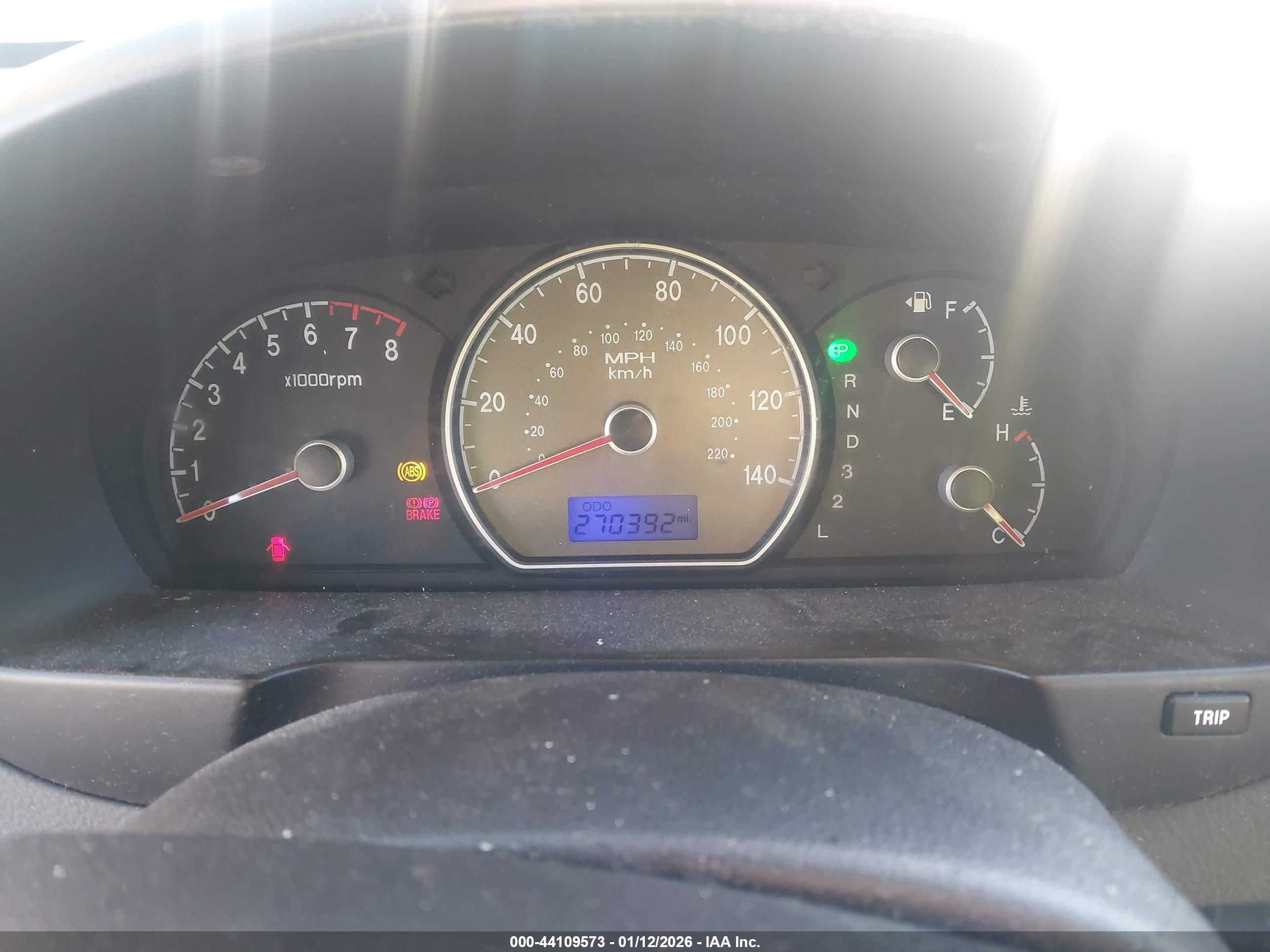 HYUNDAI ELANTRA image 7