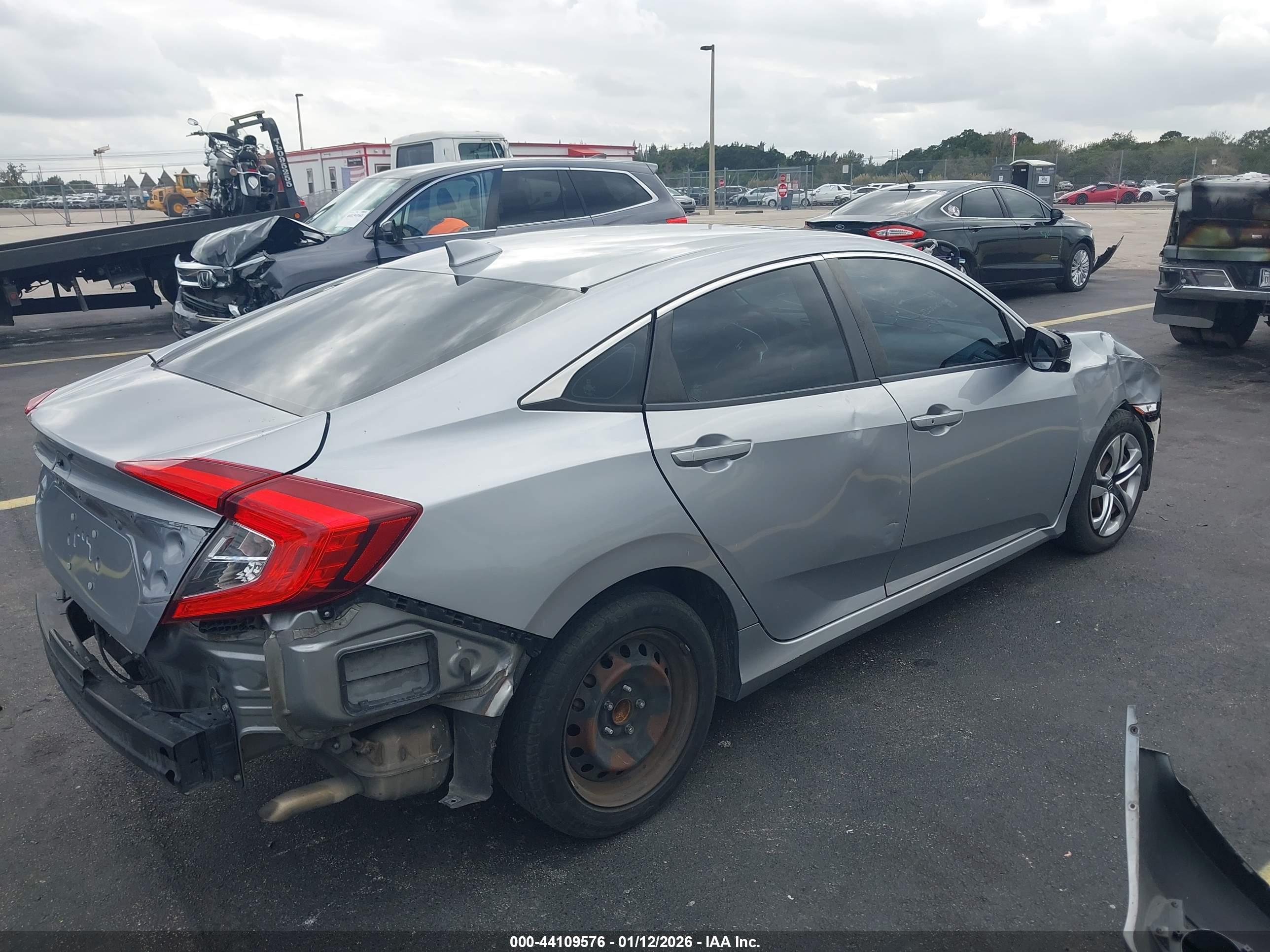 HONDA CIVIC image 4
