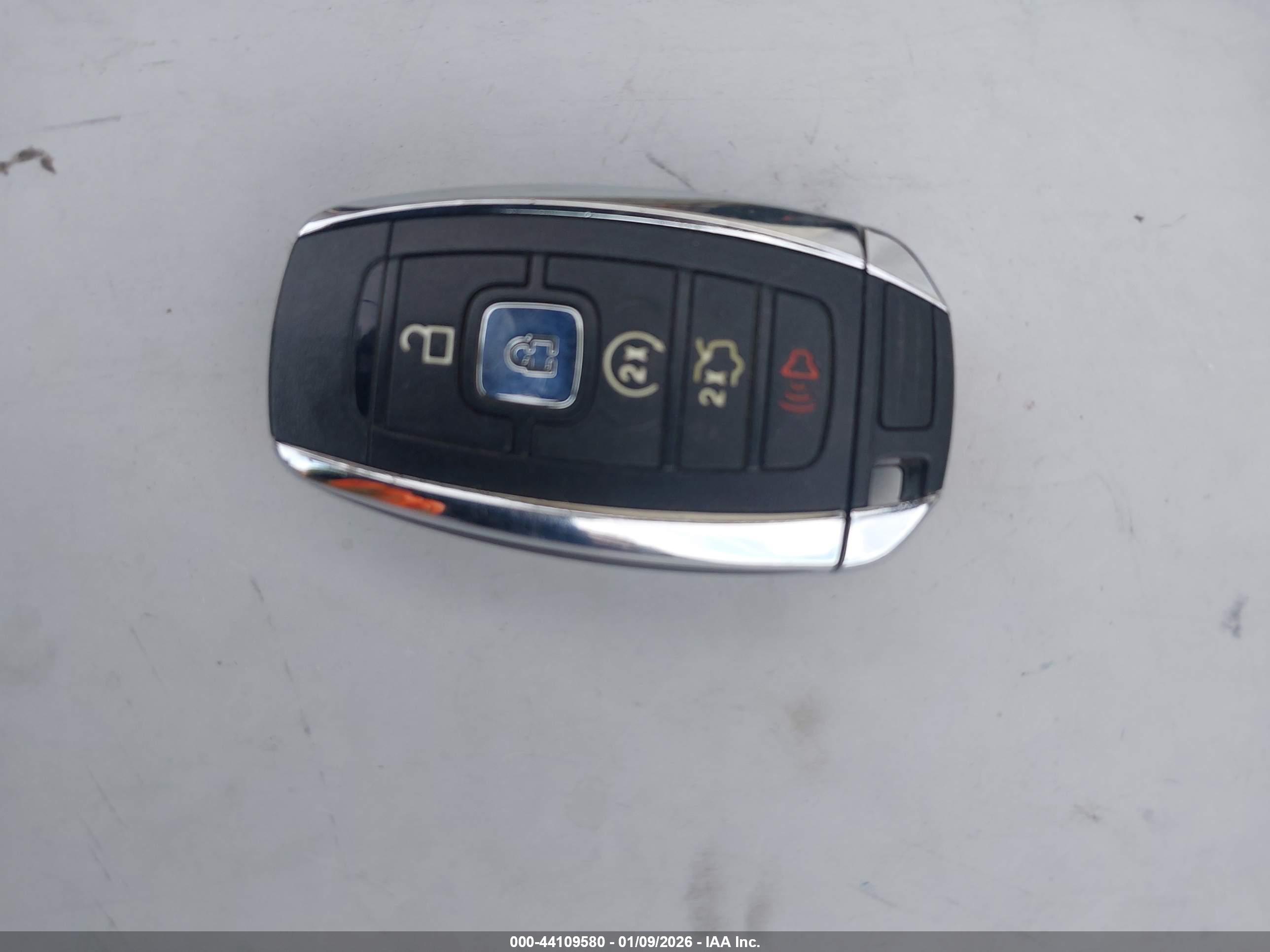 LINCOLN MKZ image 11