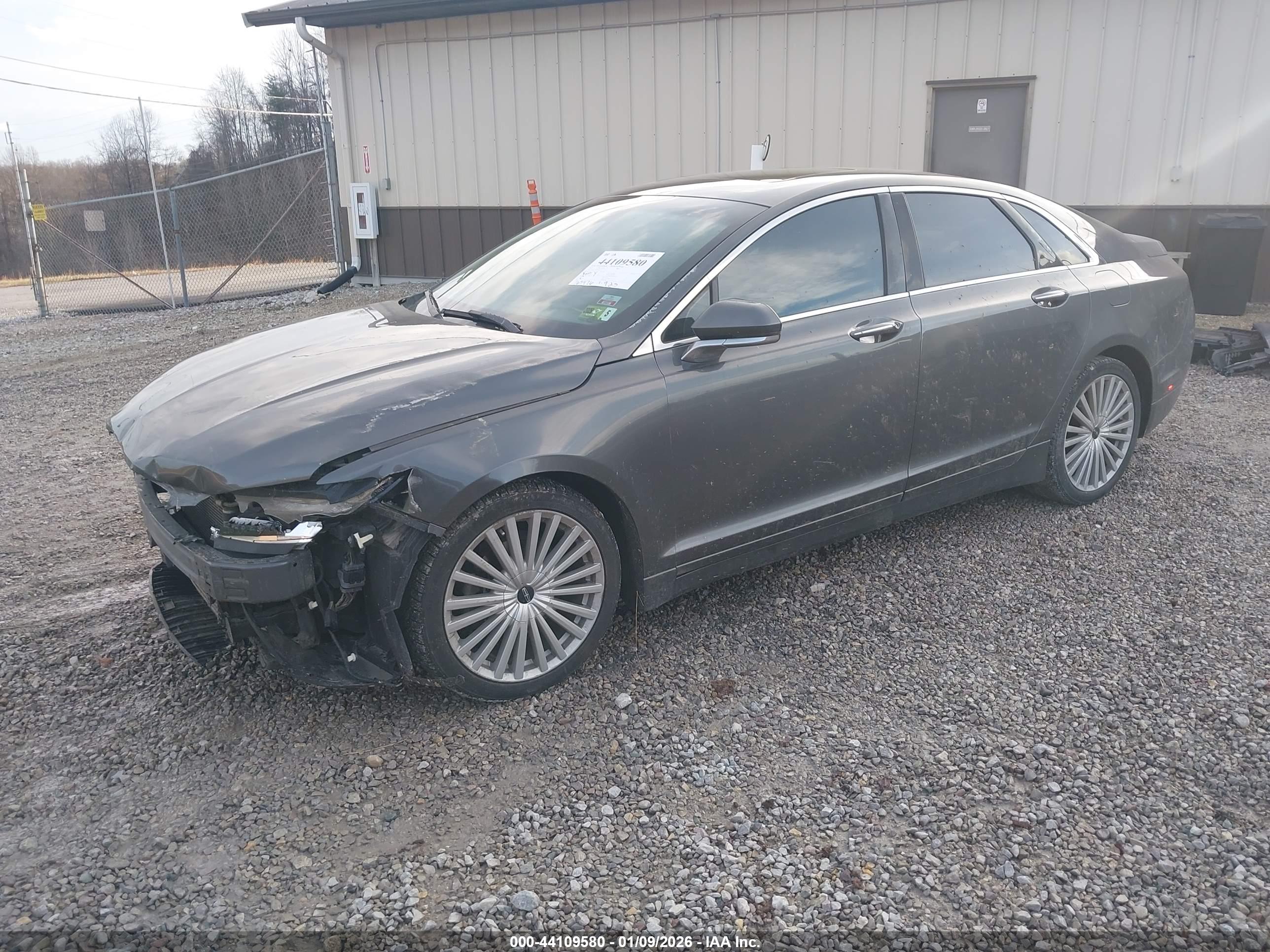LINCOLN MKZ image 2