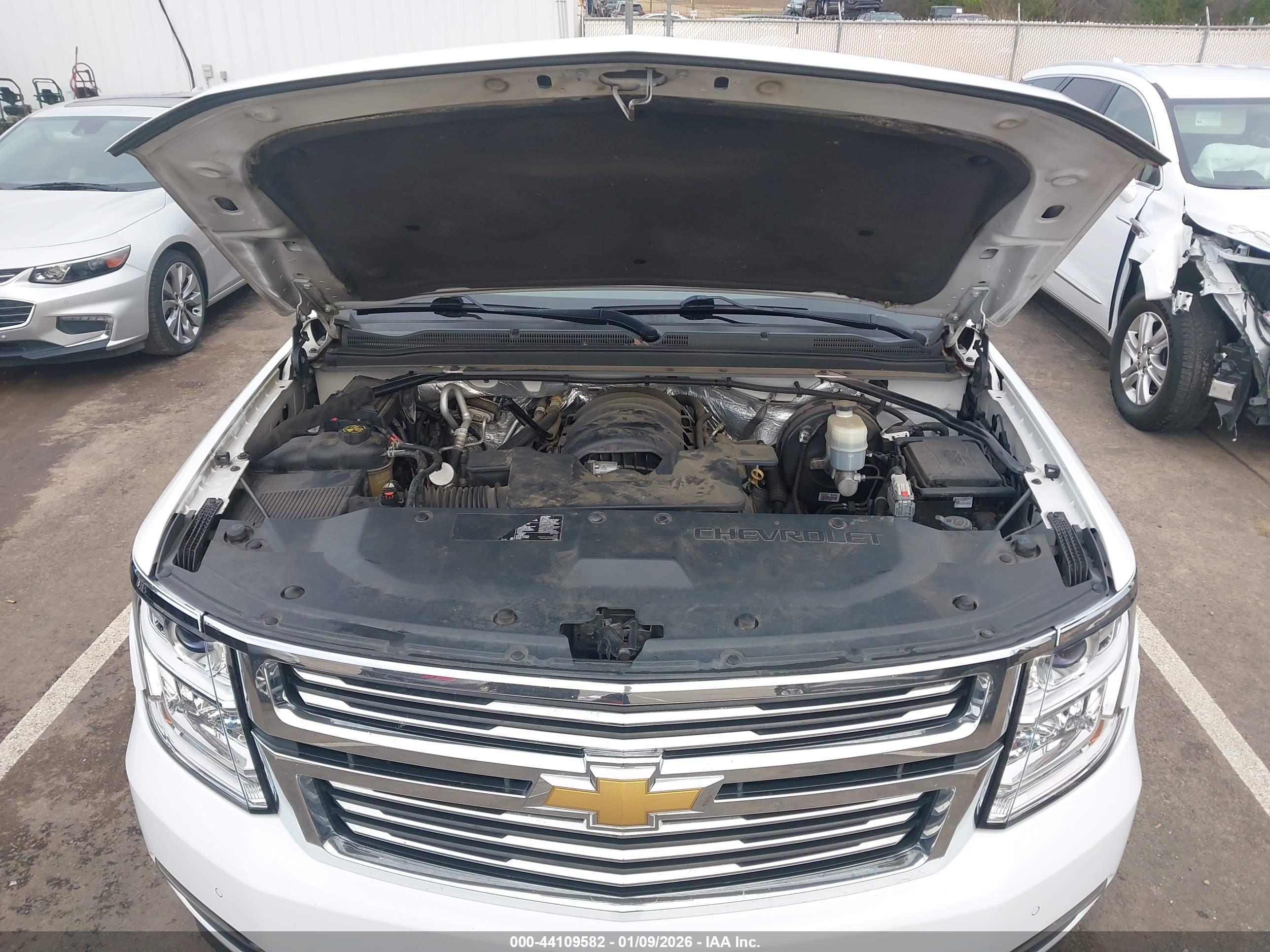 CHEVROLET TAHOE image 10