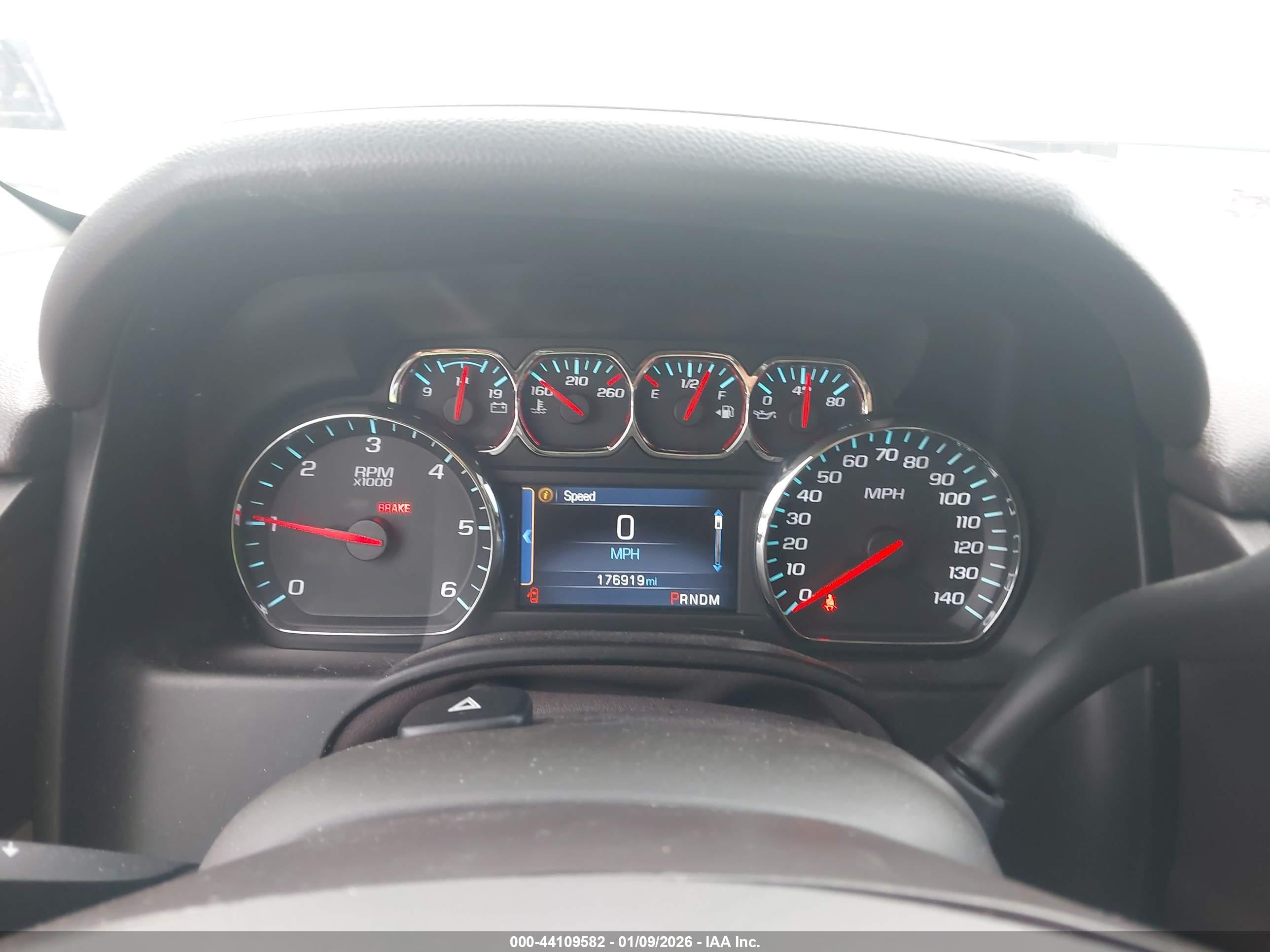 CHEVROLET TAHOE image 7