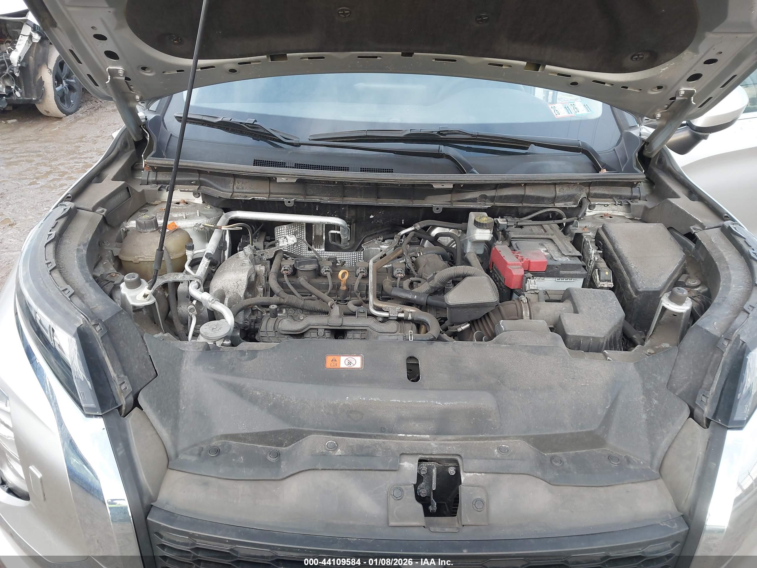 MITSUBISHI OUTLANDER image 10