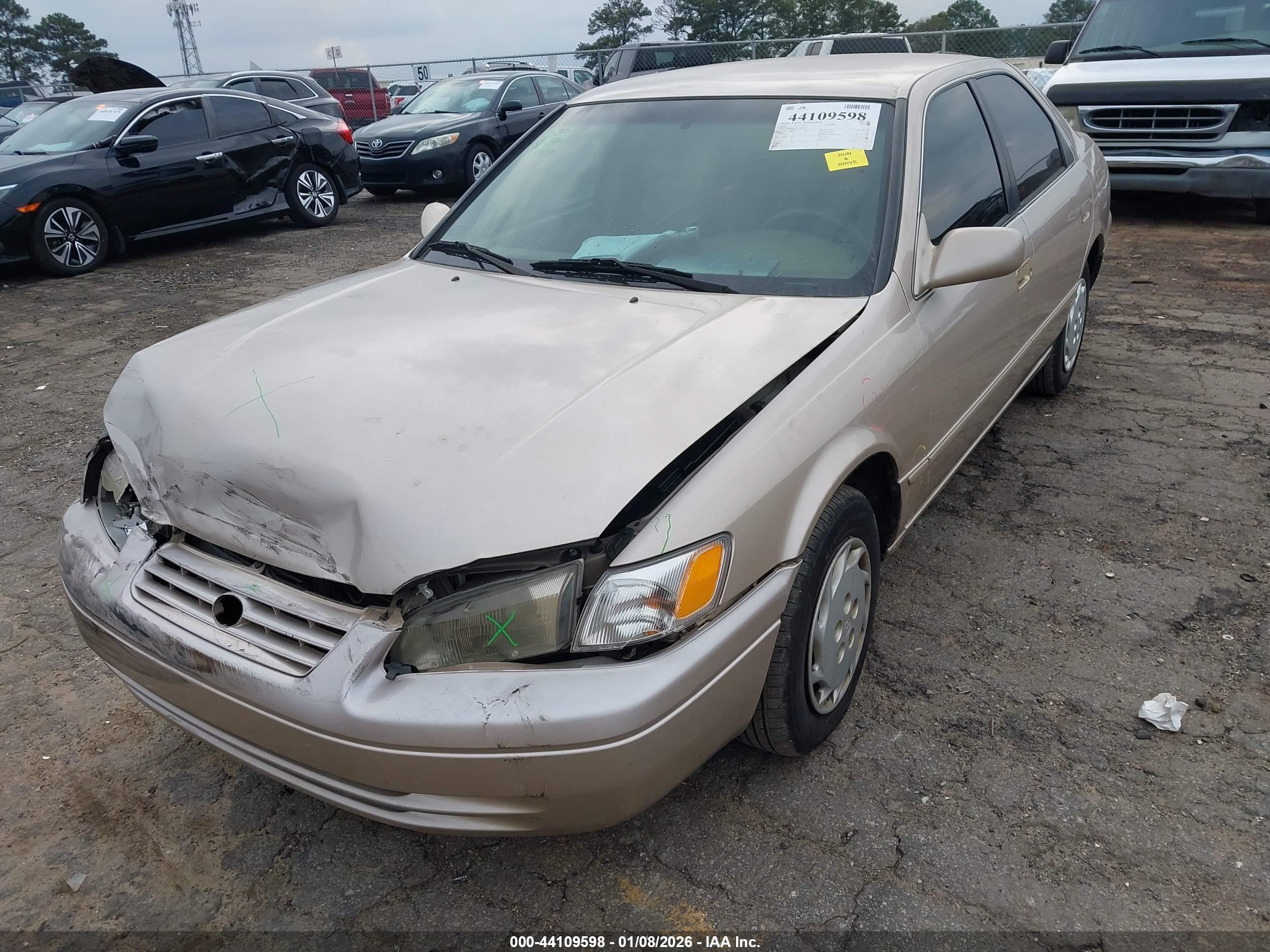 TOYOTA CAMRY image 6