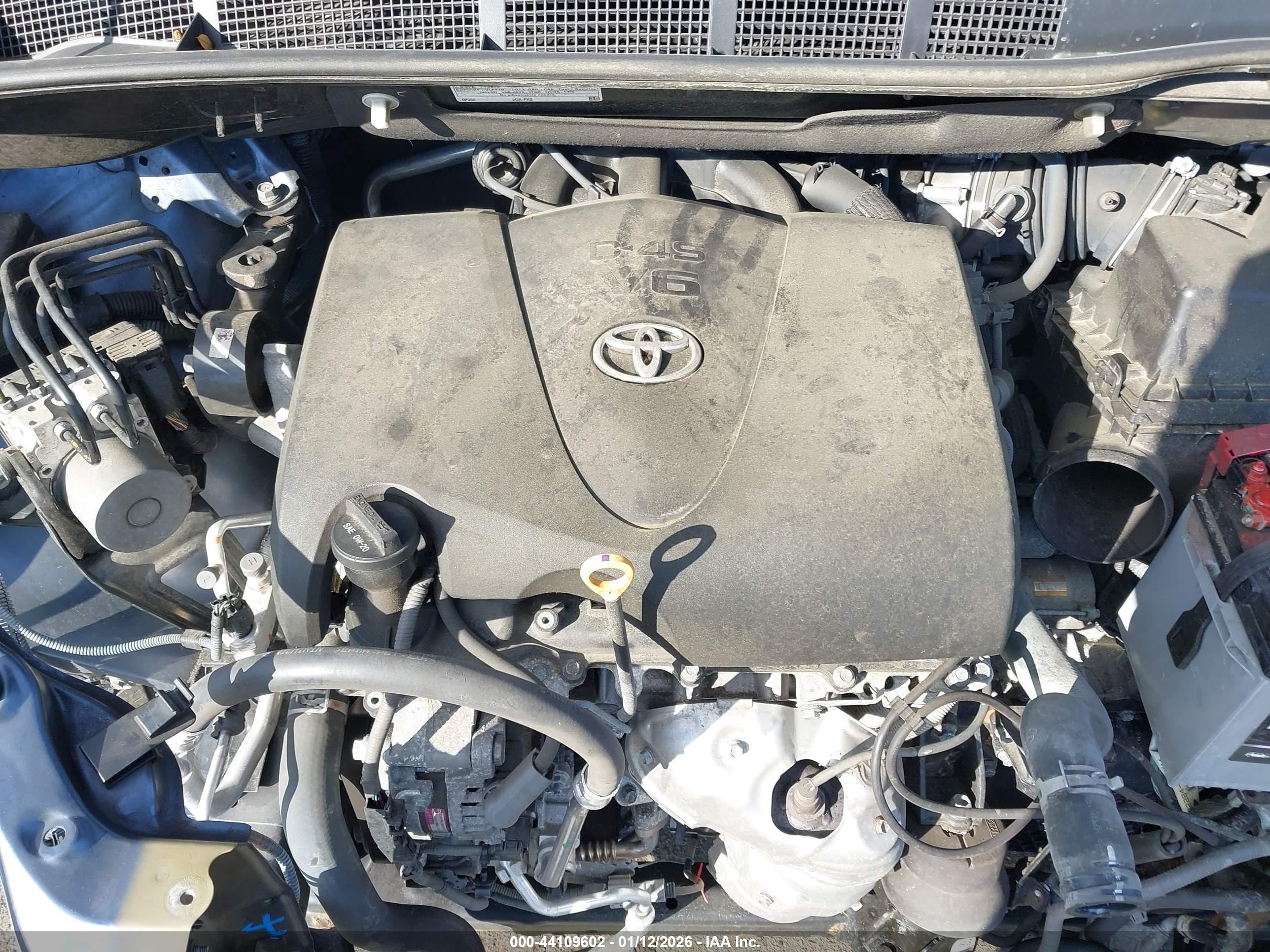 TOYOTA SIENNA image 10