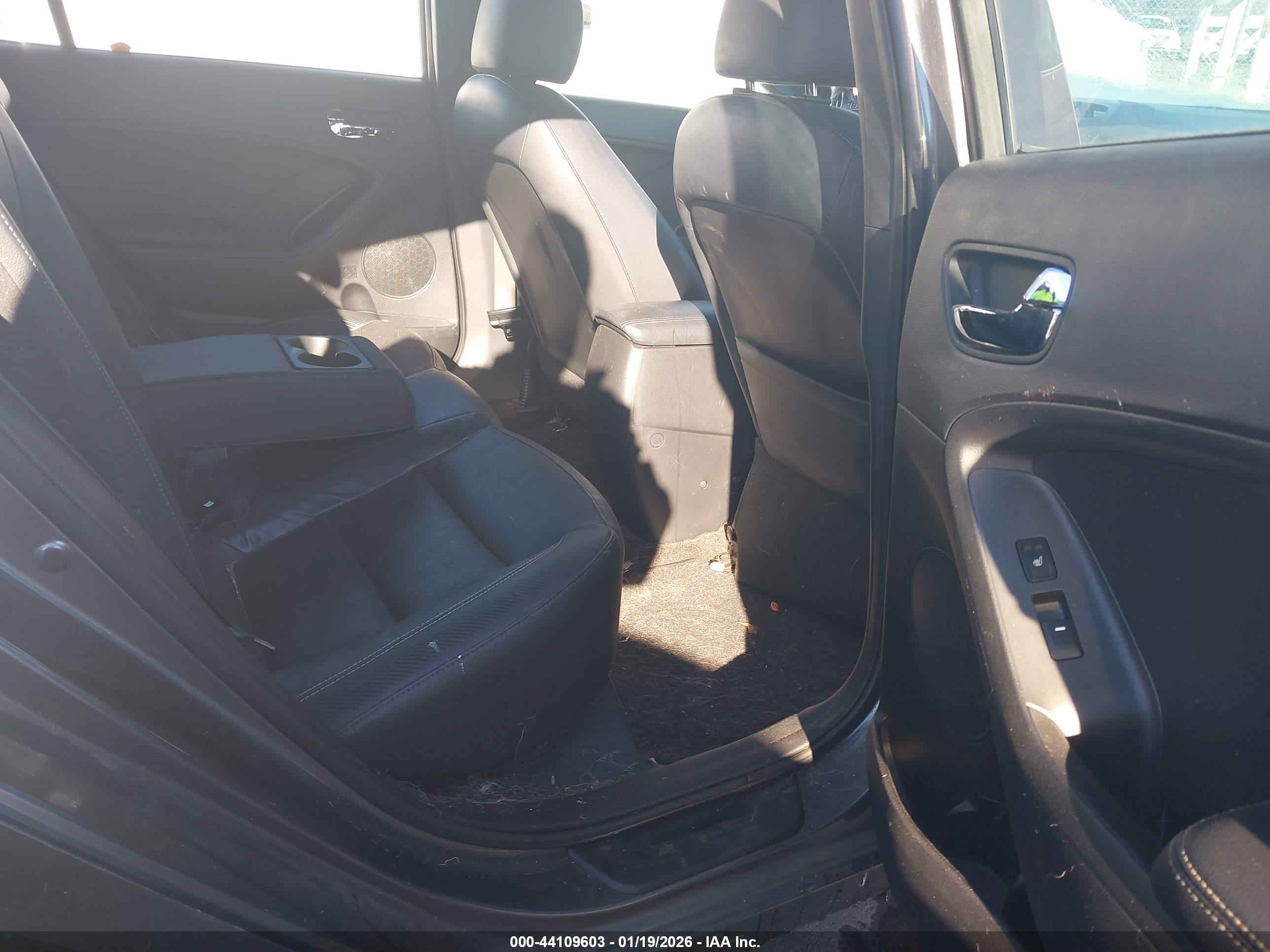 KIA FORTE image 8