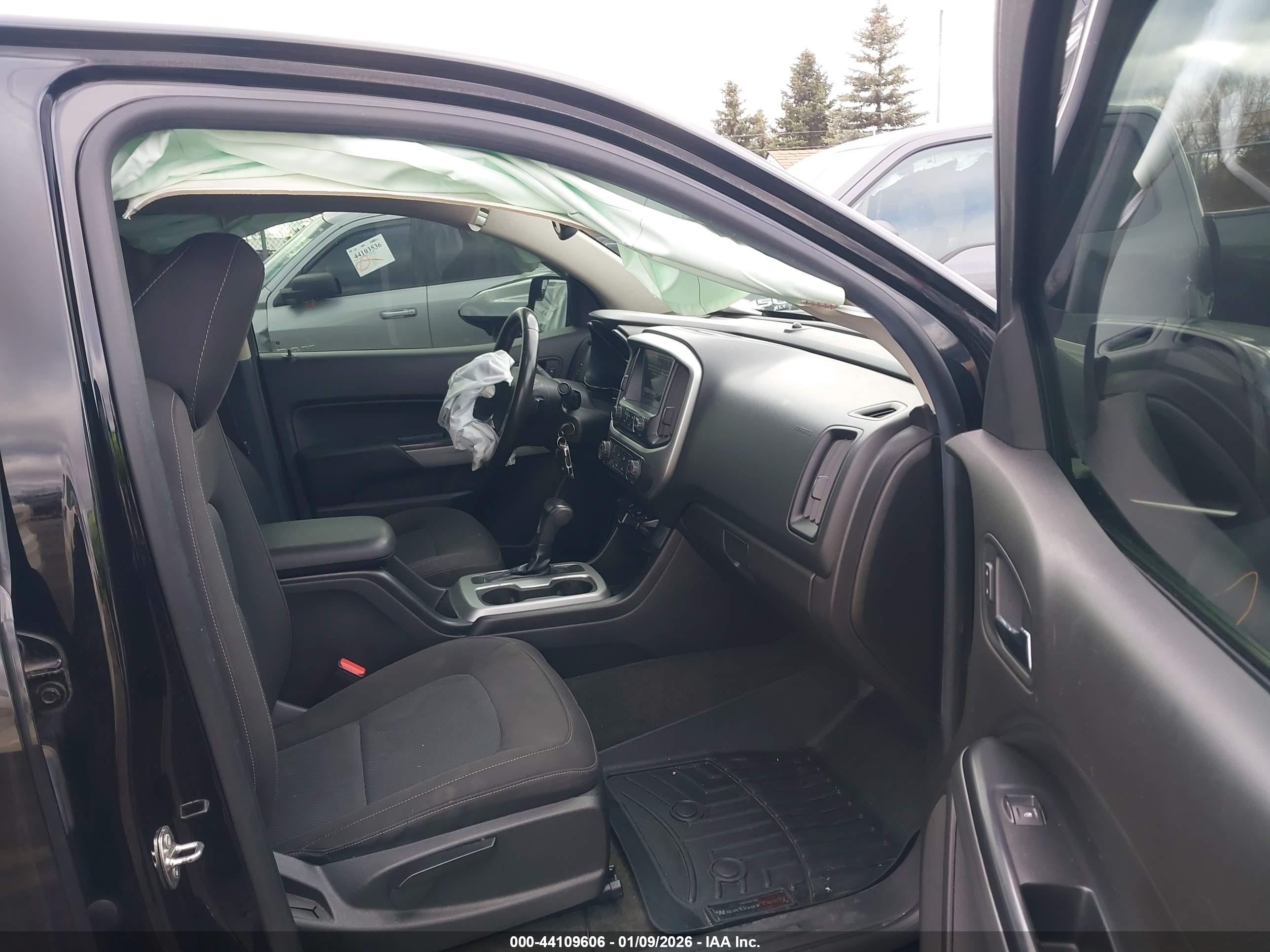 CHEVROLET COLORADO image 5
