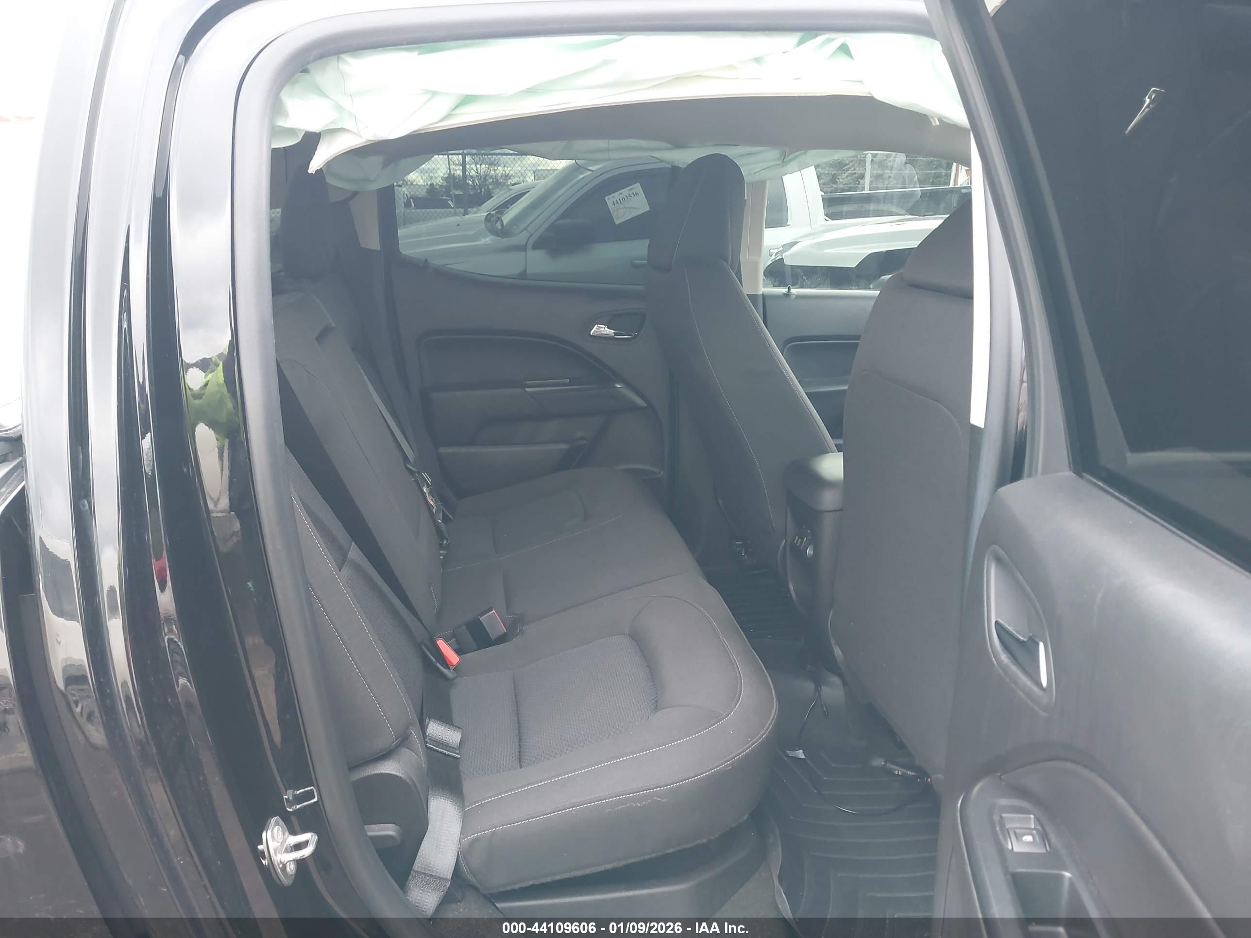 CHEVROLET COLORADO image 8