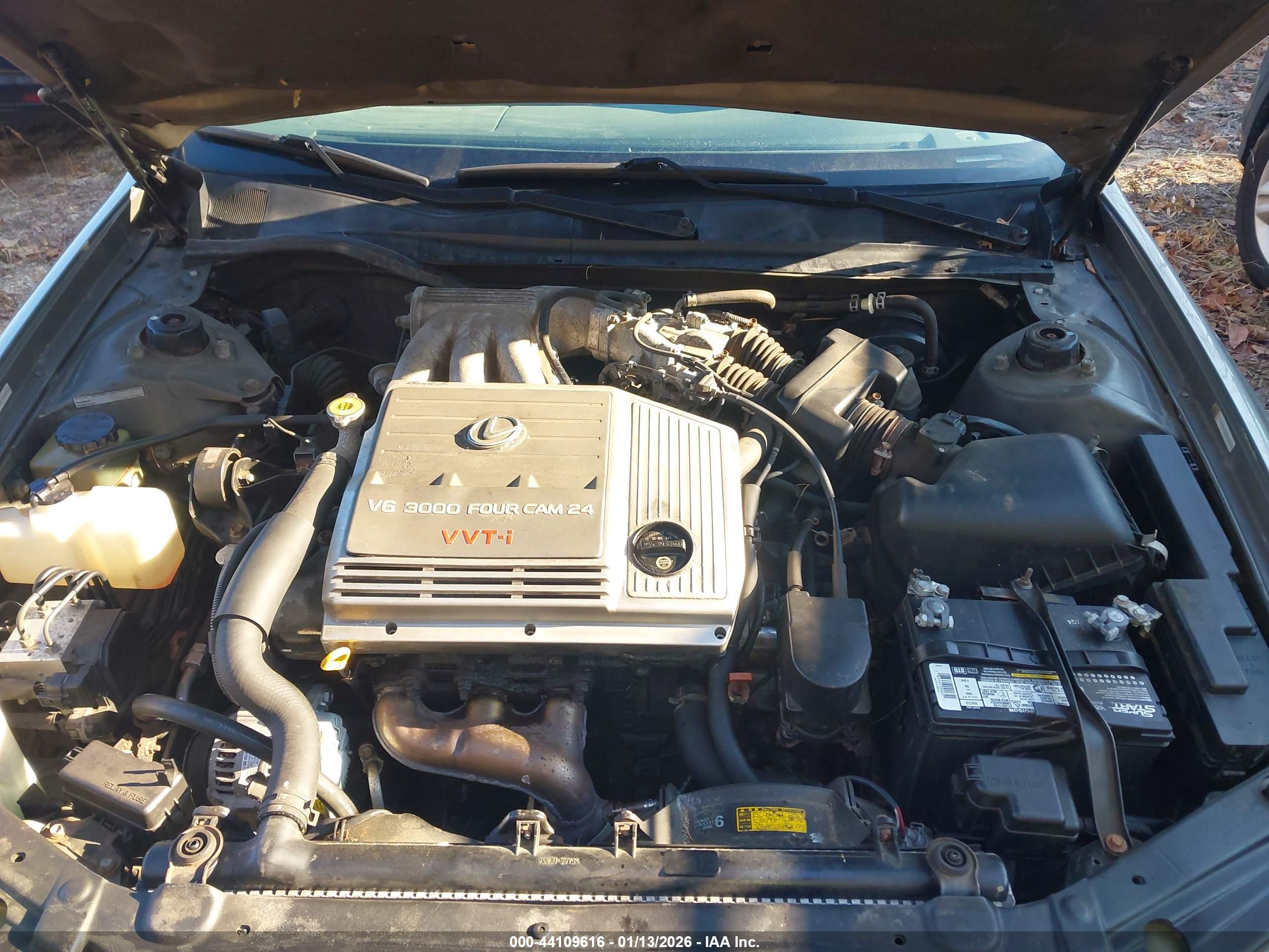 LEXUS ES image 10