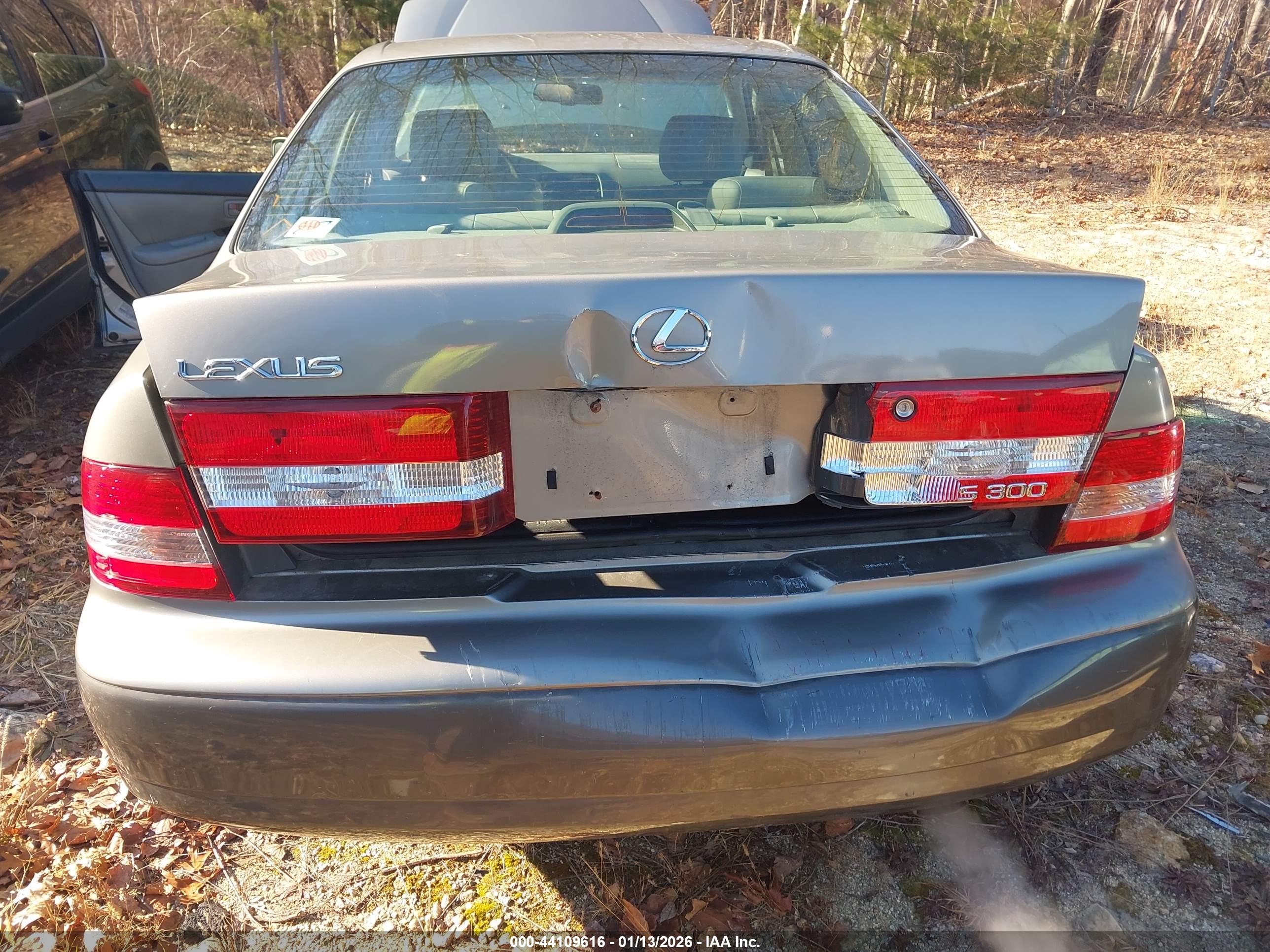 LEXUS ES image 6