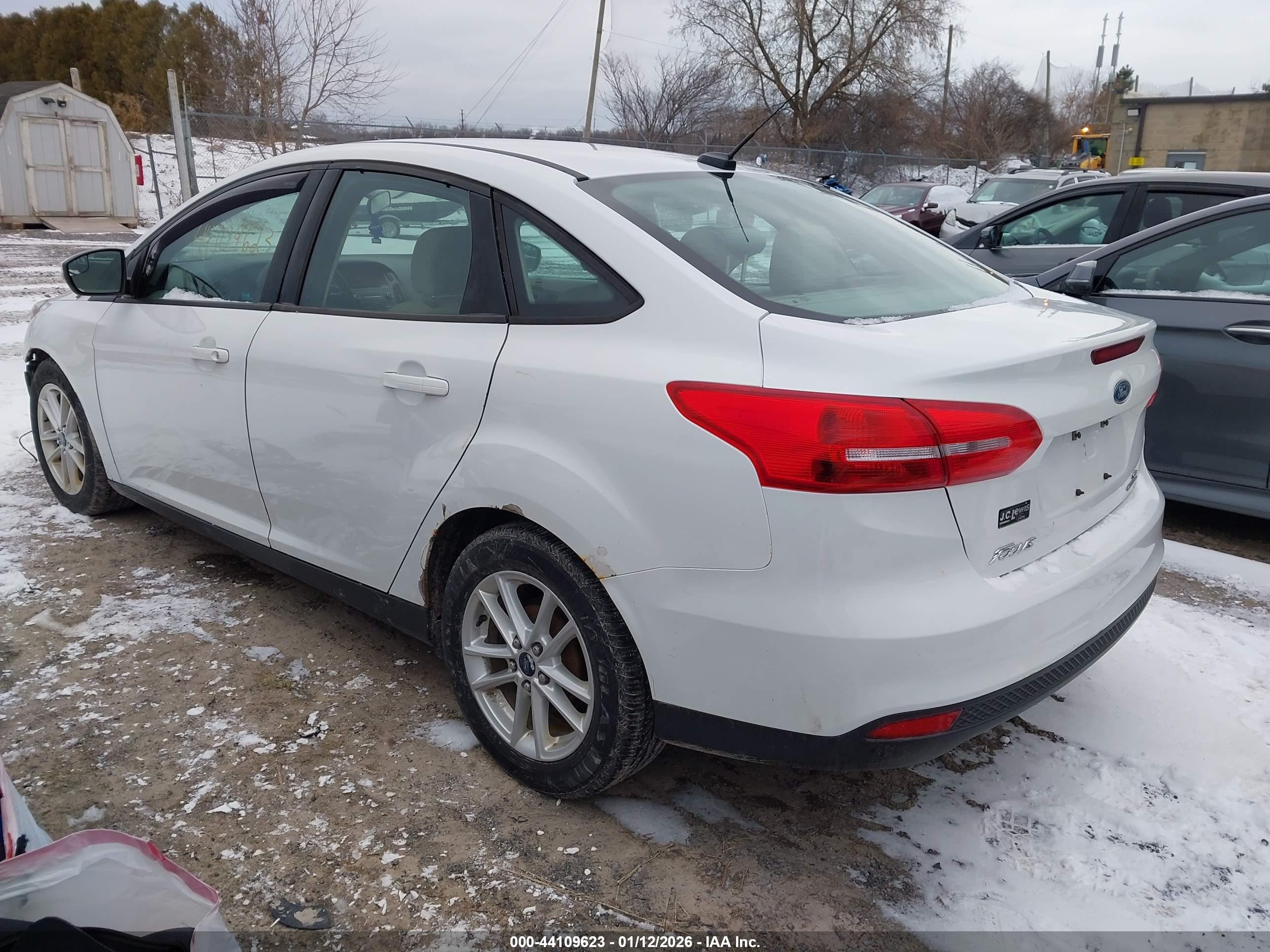 FORD FOCUS image 3