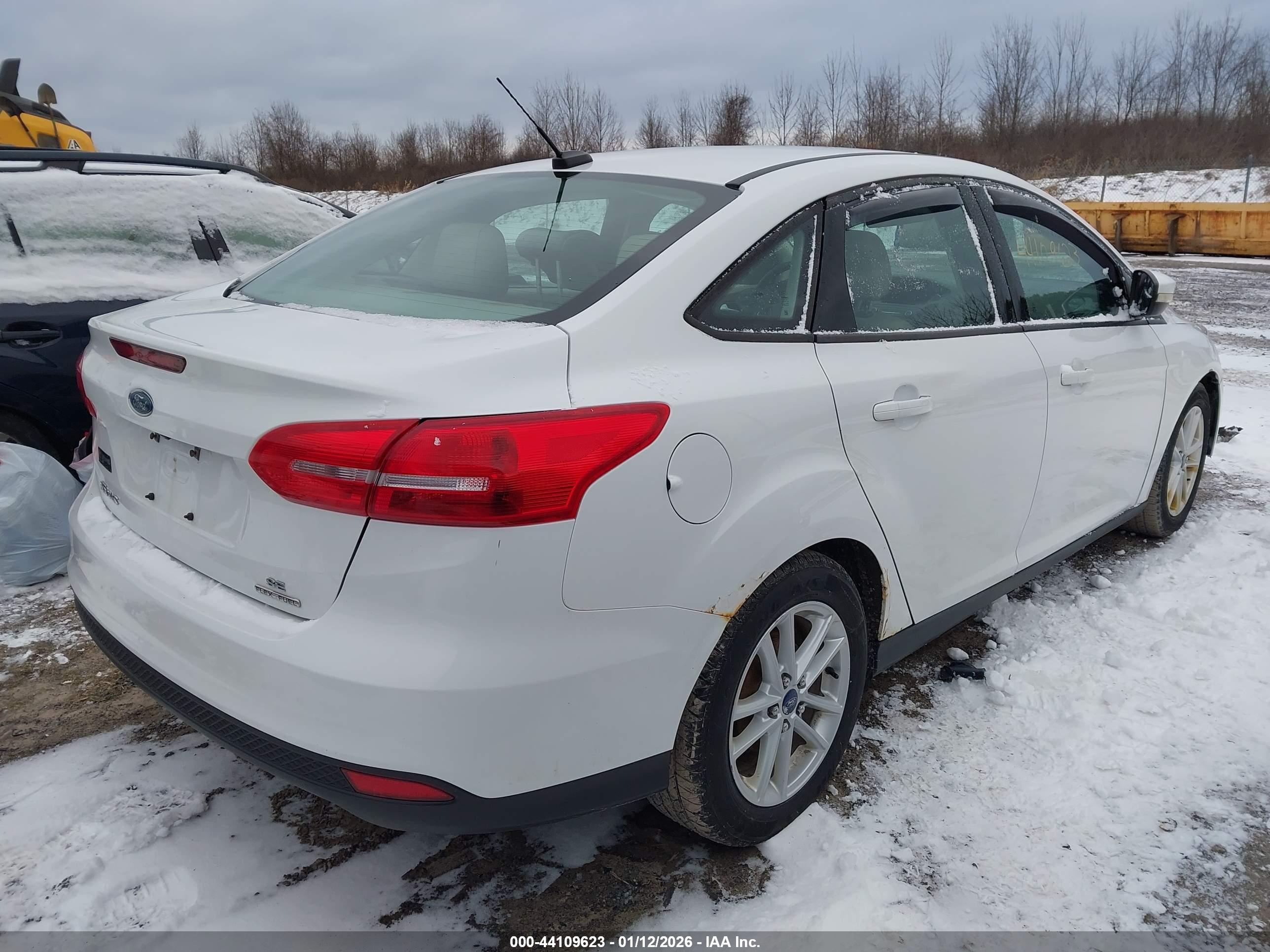 FORD FOCUS image 4