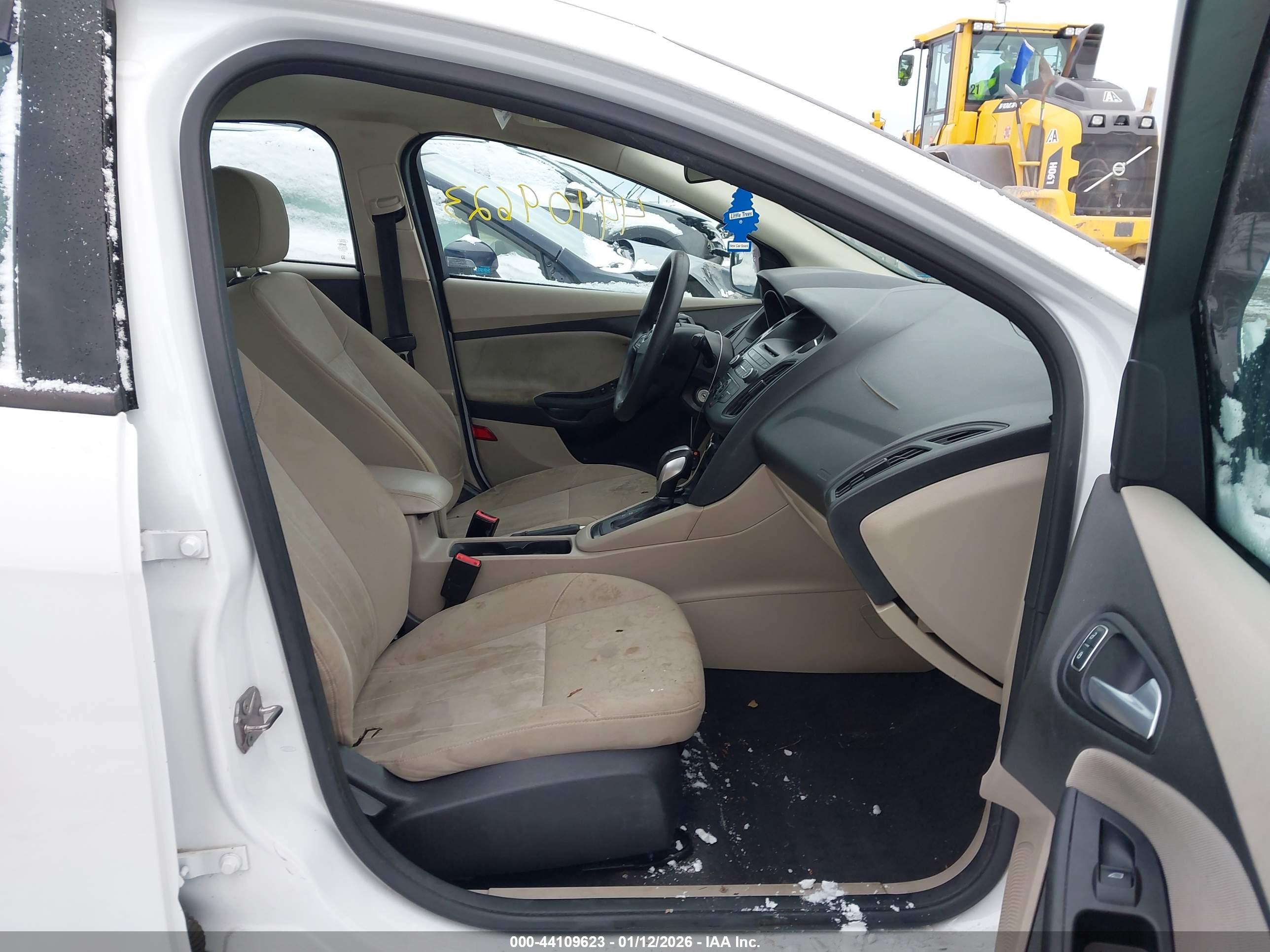 FORD FOCUS image 5