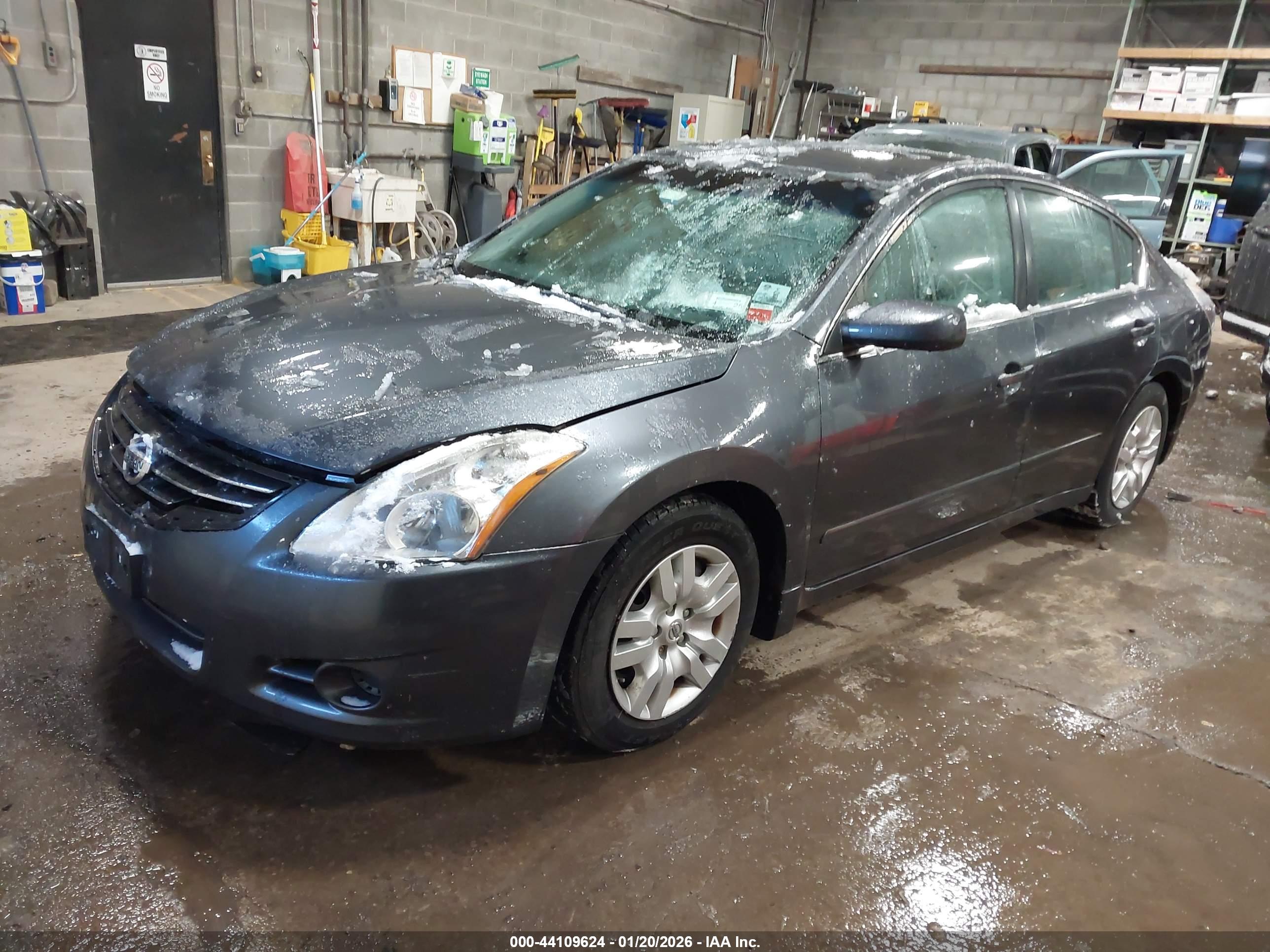 NISSAN ALTIMA image 2
