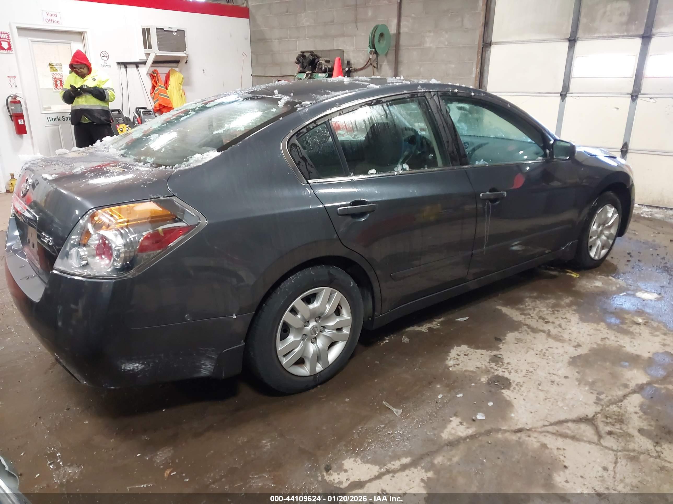 NISSAN ALTIMA image 4