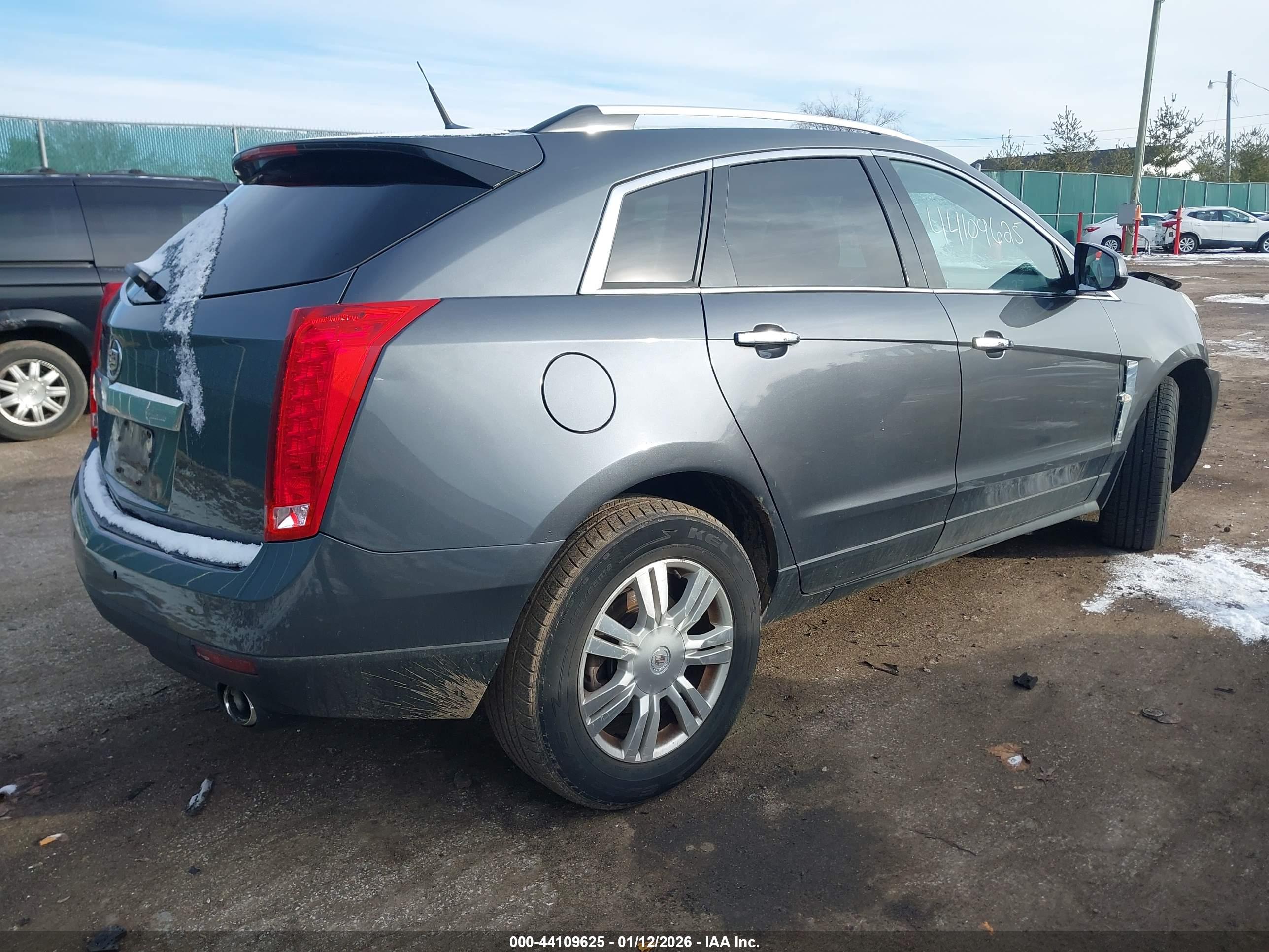 CADILLAC SRX image 4