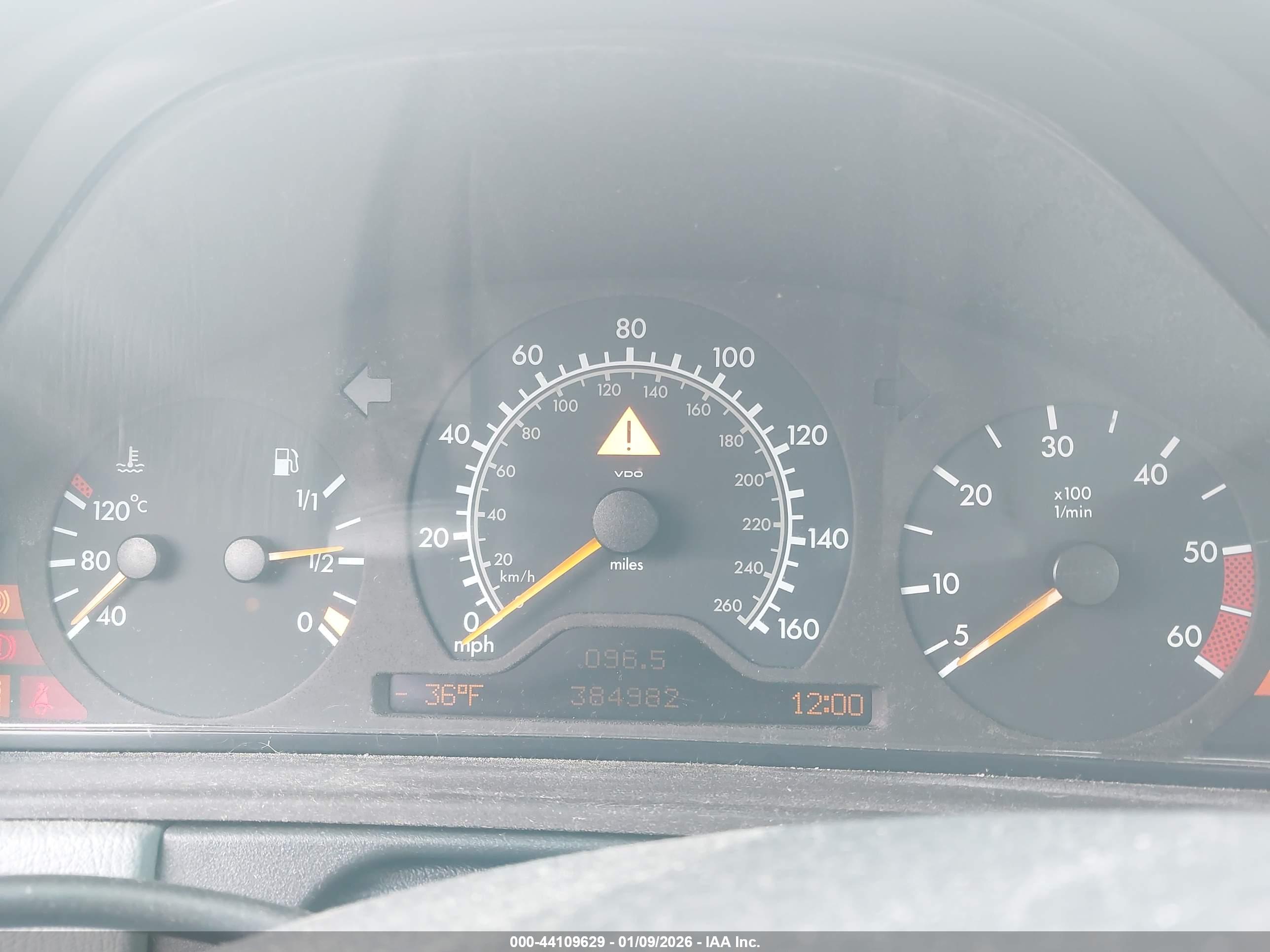 MERCEDES-BENZ E image 7