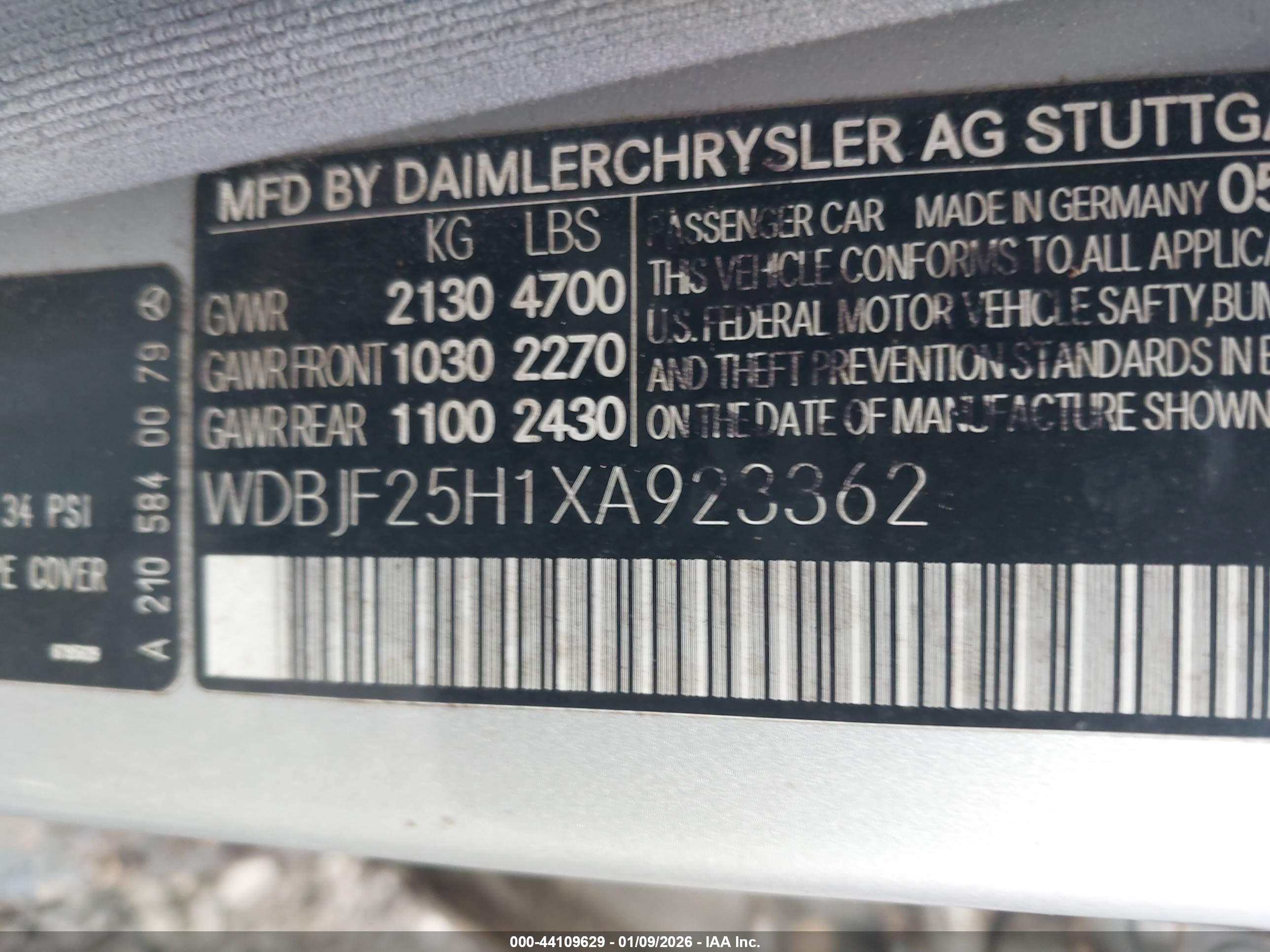 MERCEDES-BENZ E image 9