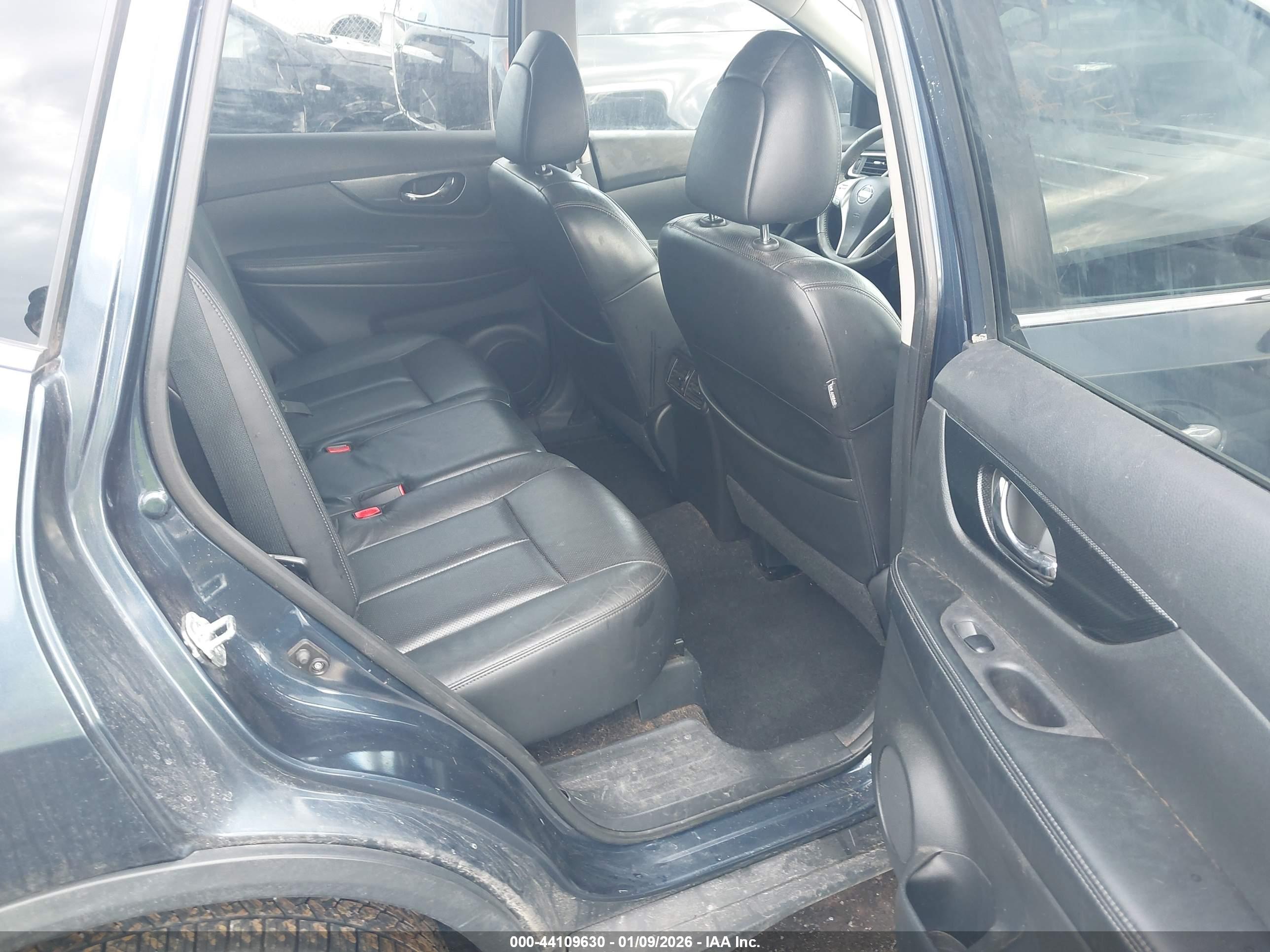 NISSAN ROGUE image 8