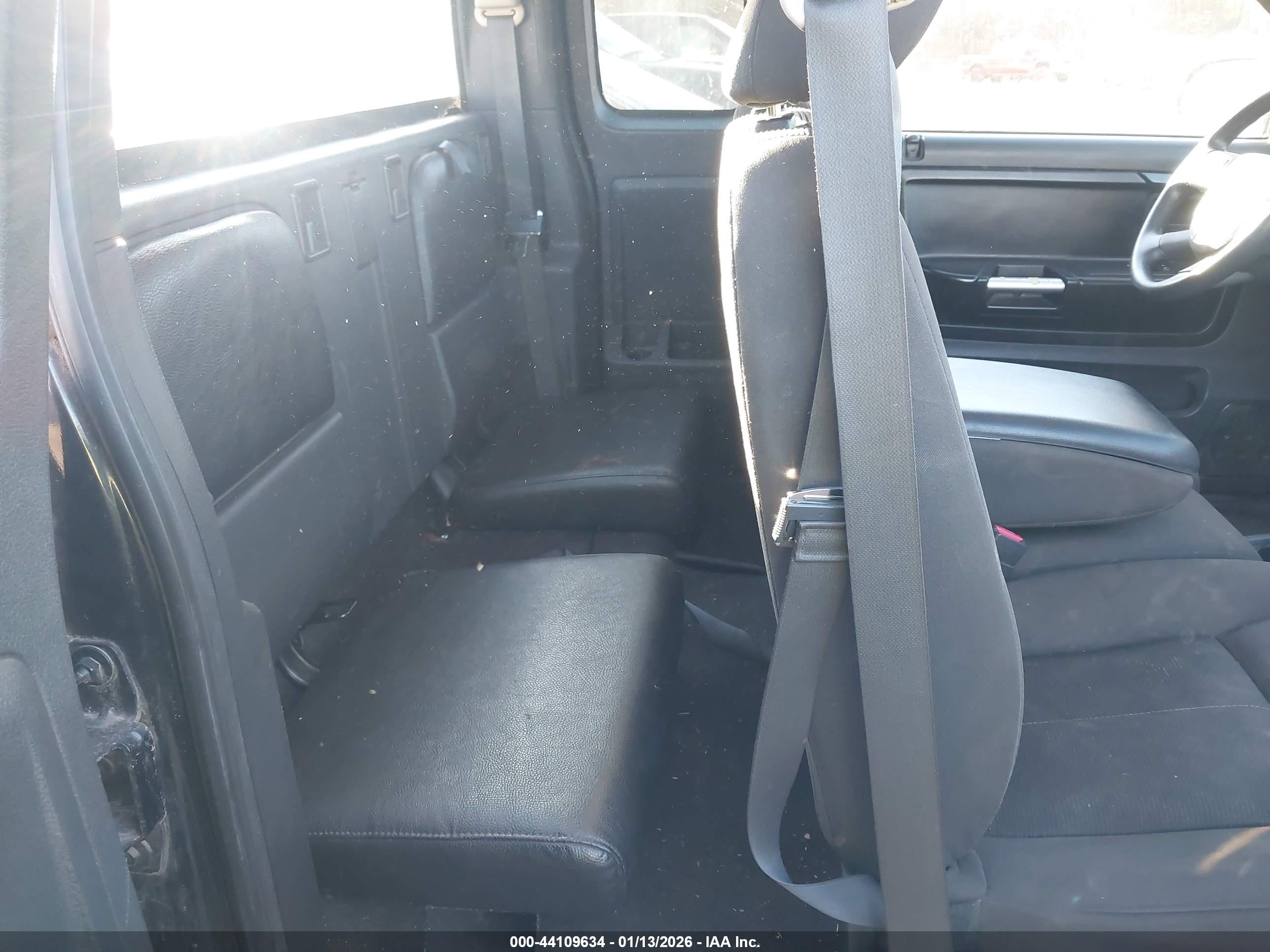 MITSUBISHI RAIDER image 8