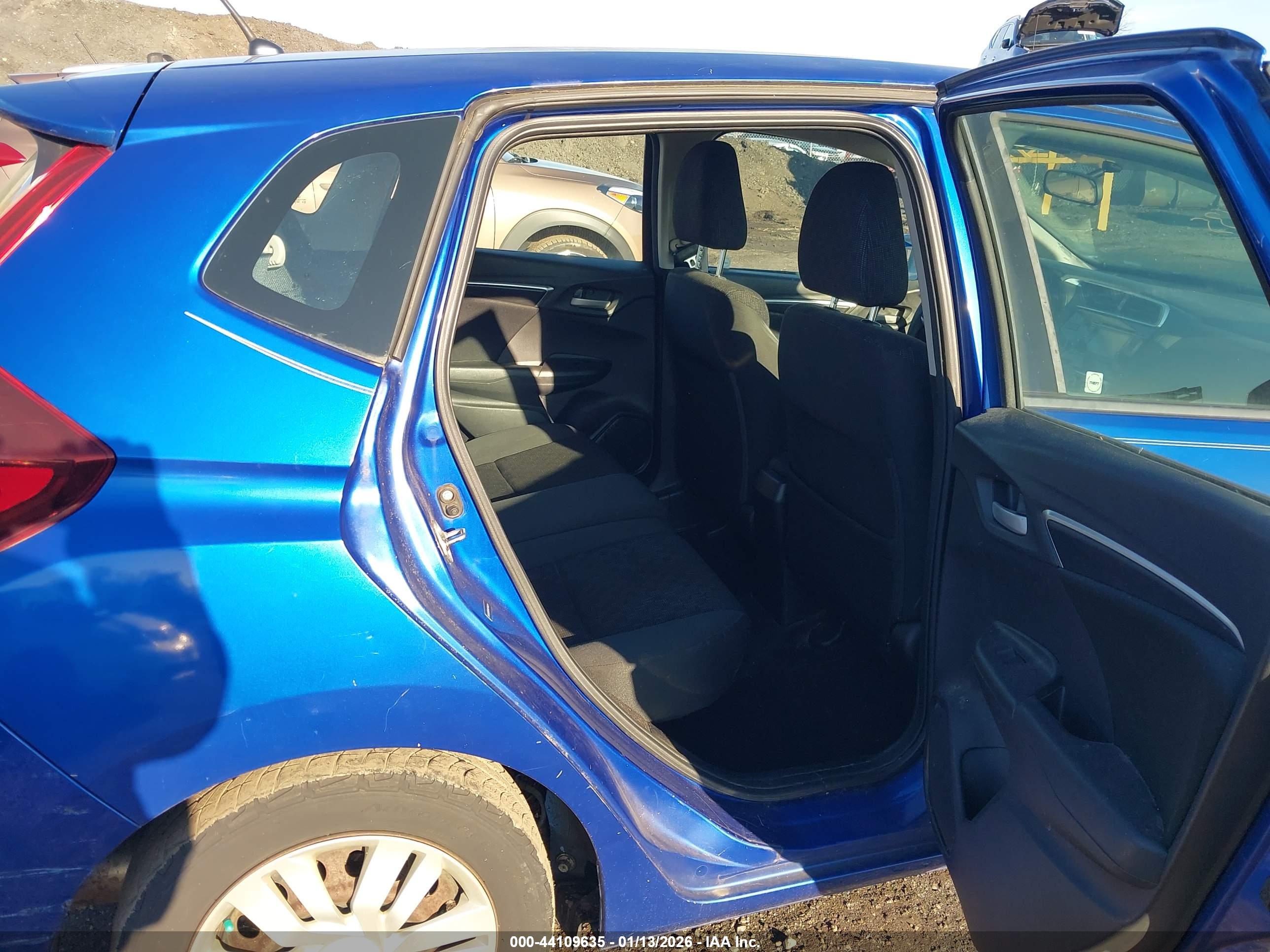HONDA FIT image 8