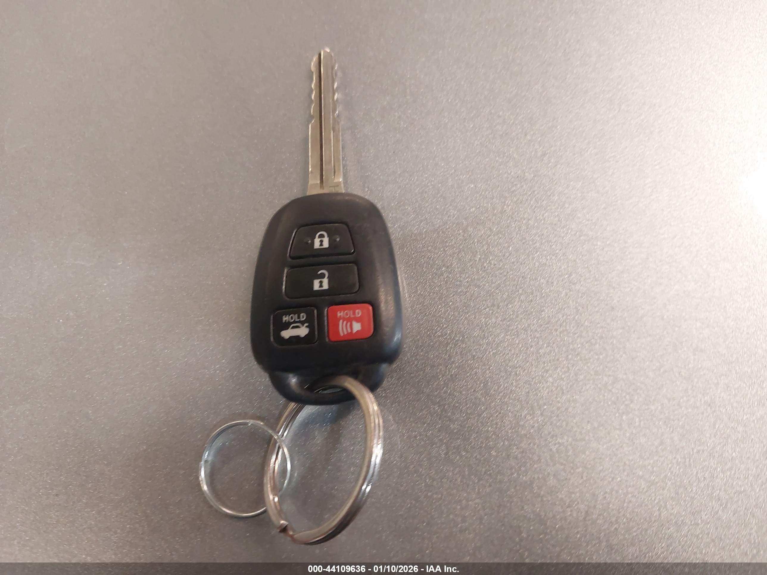 TOYOTA CAMRY image 11