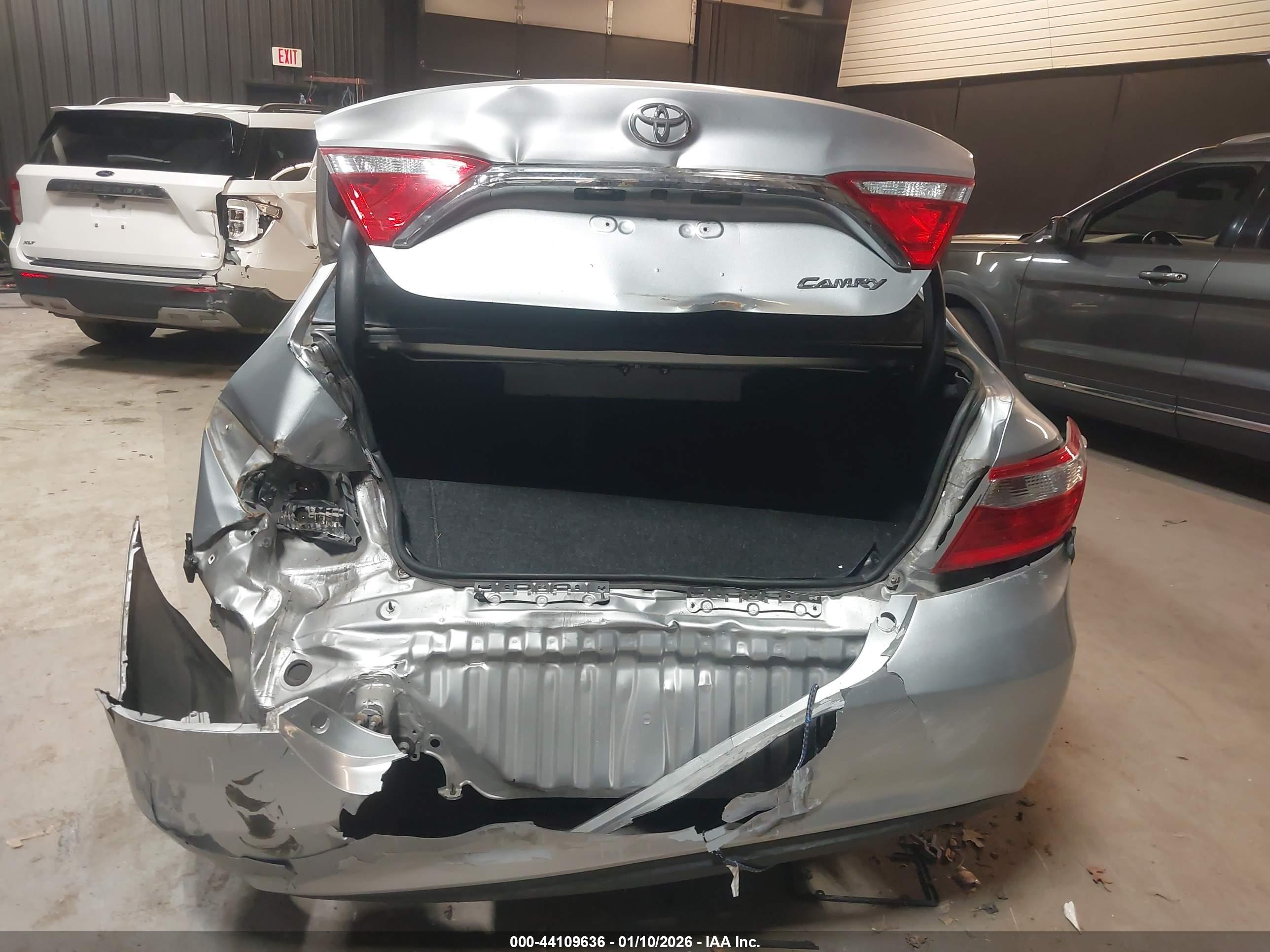 TOYOTA CAMRY image 6