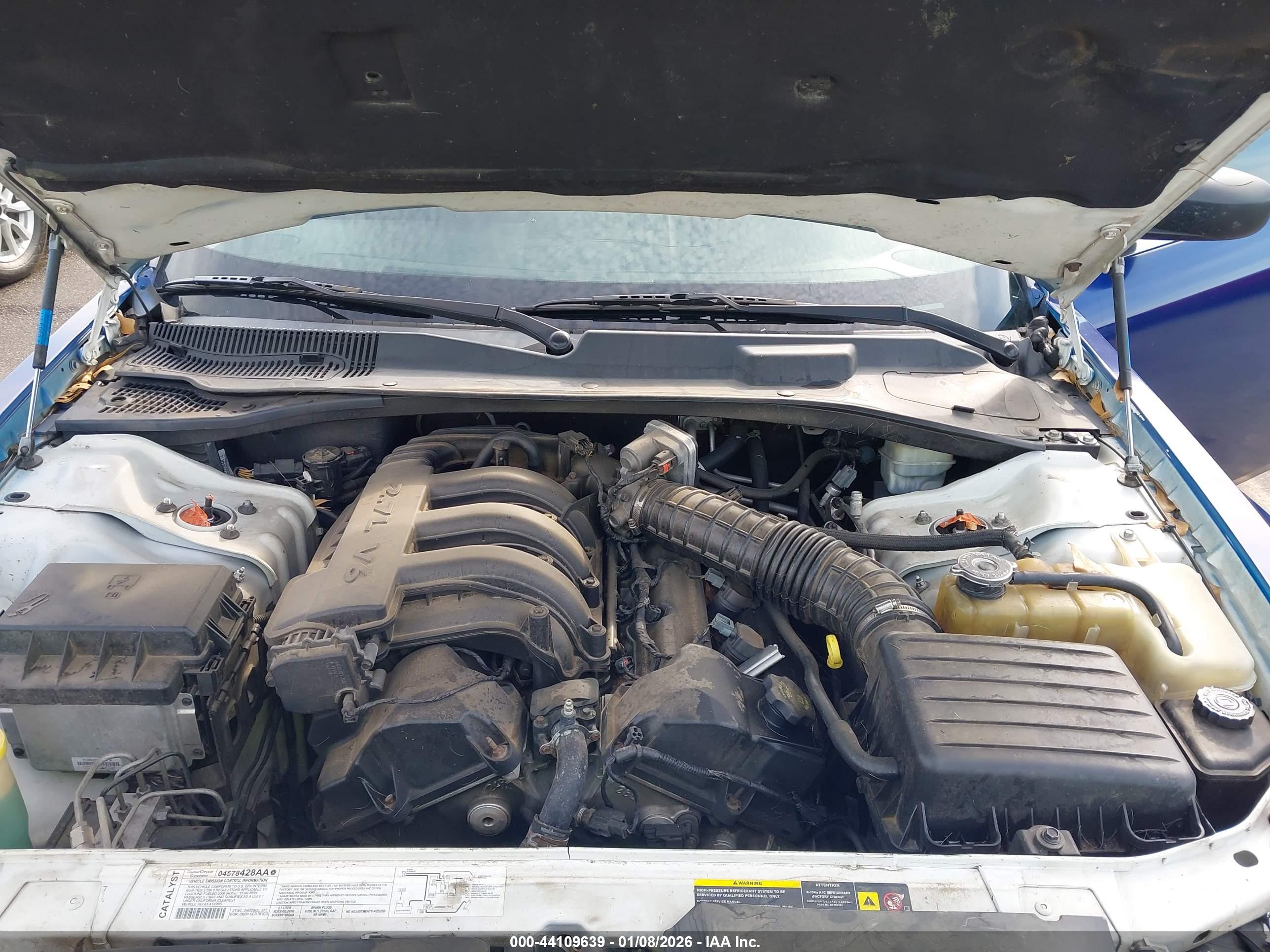 CHRYSLER 300 image 10