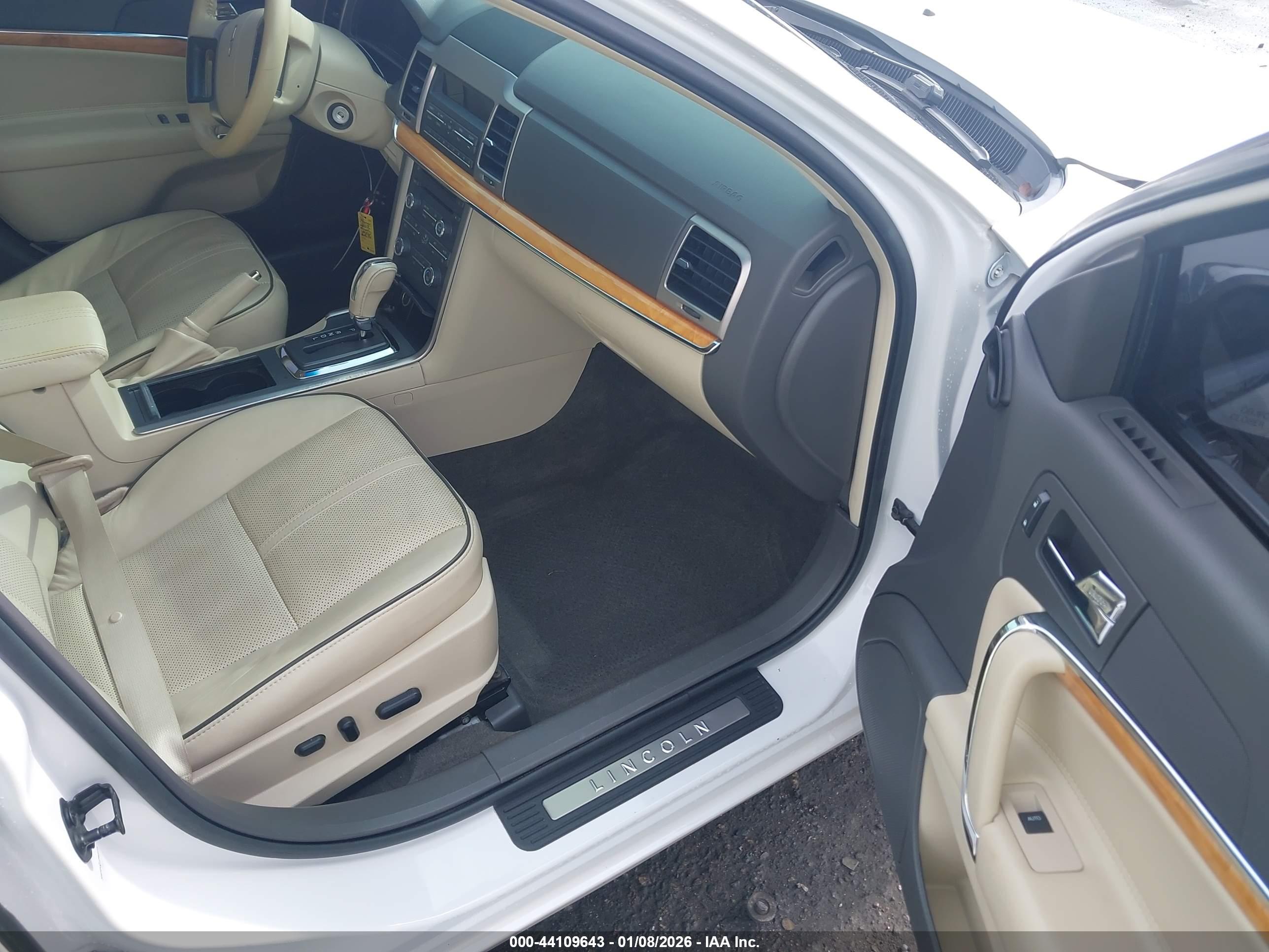 LINCOLN MKZ image 5