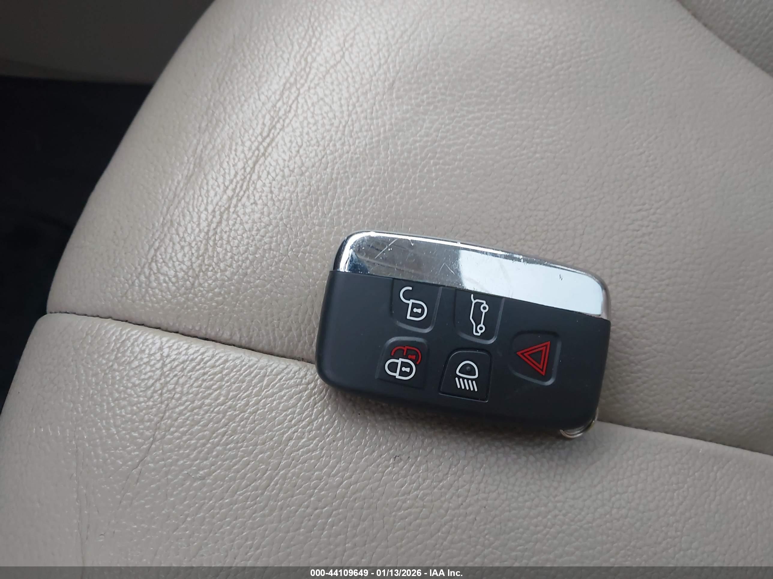 LAND ROVER image 11