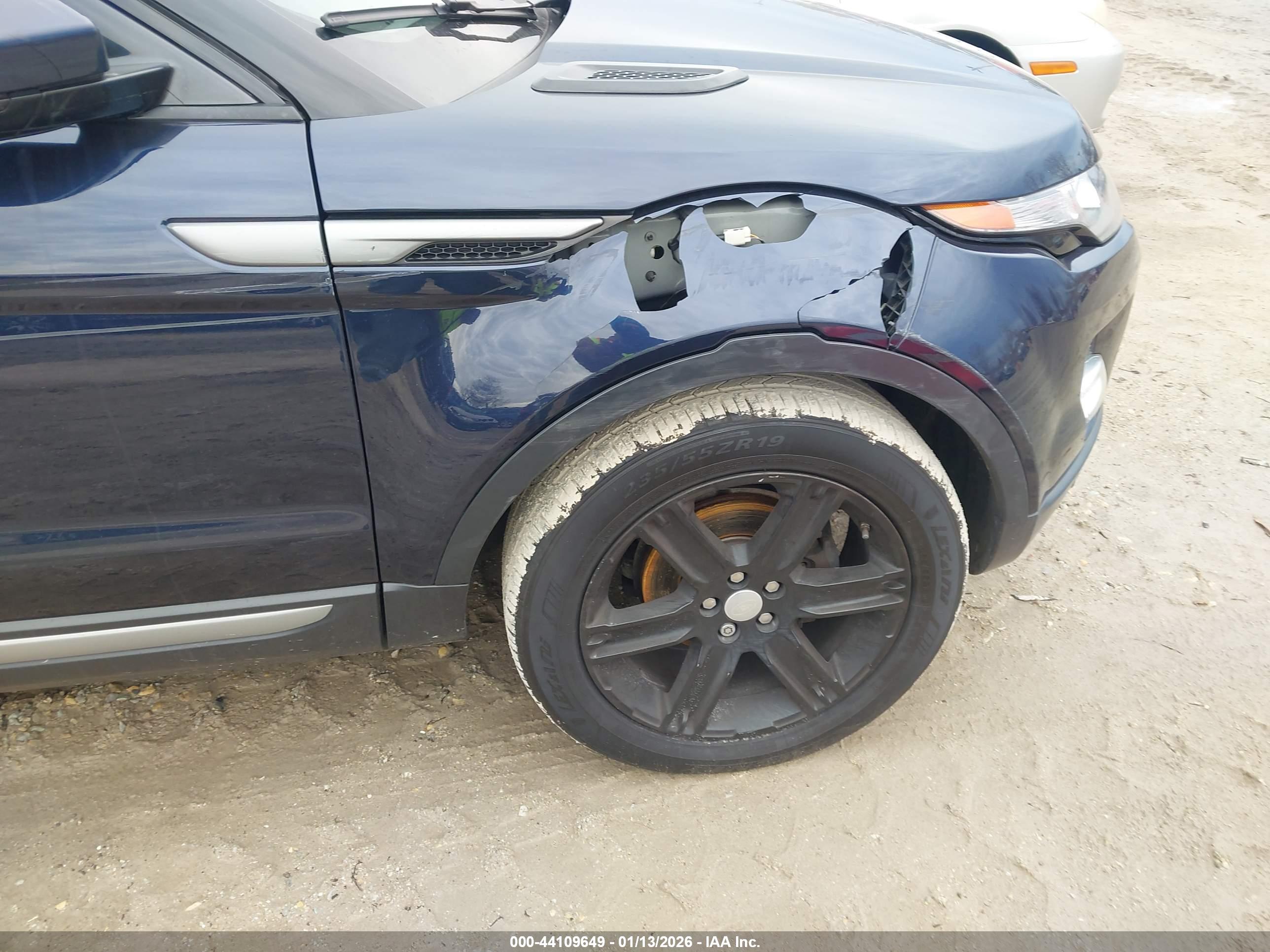 LAND ROVER image 6