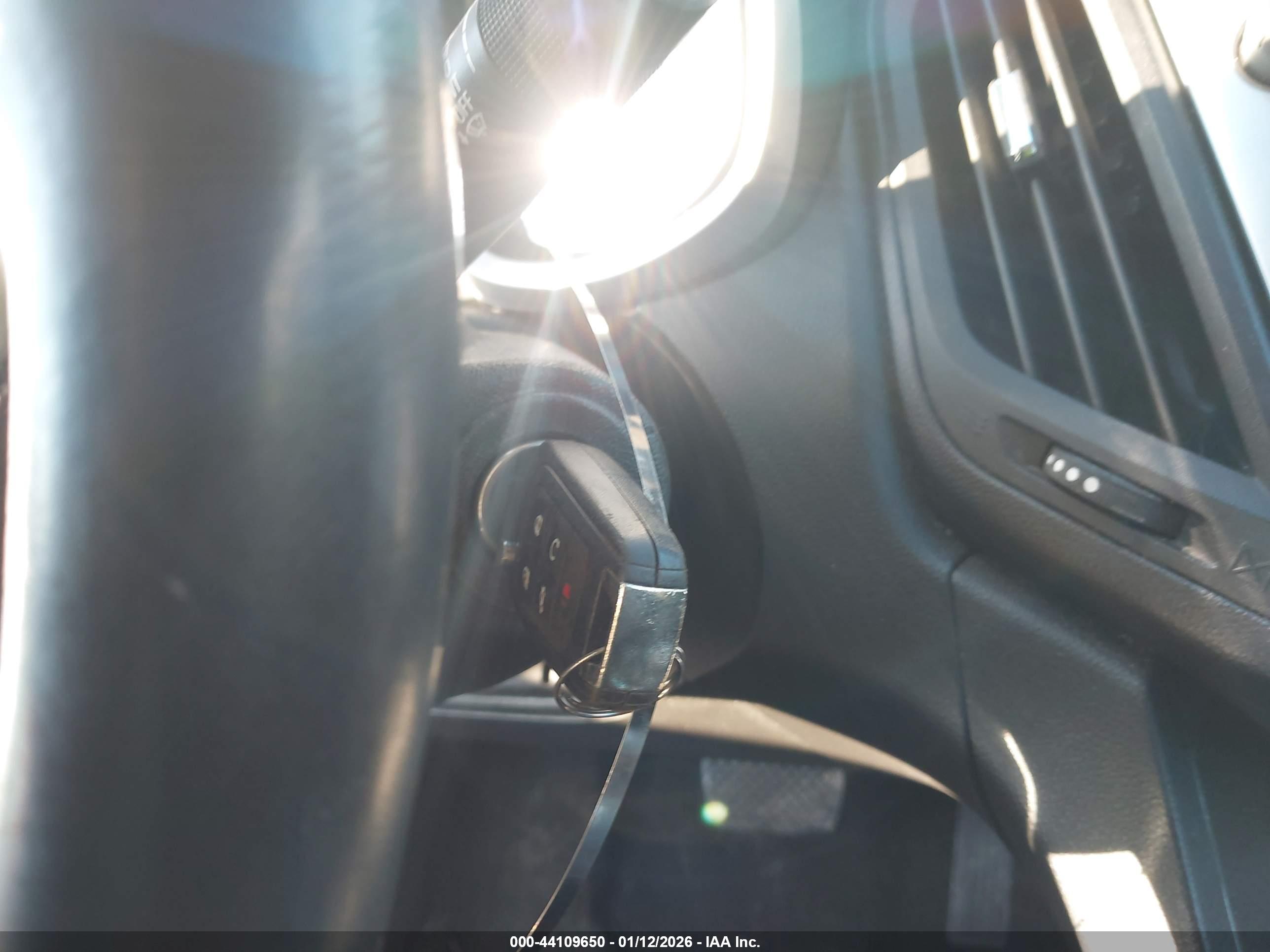 CHEVROLET EQUINOX image 11